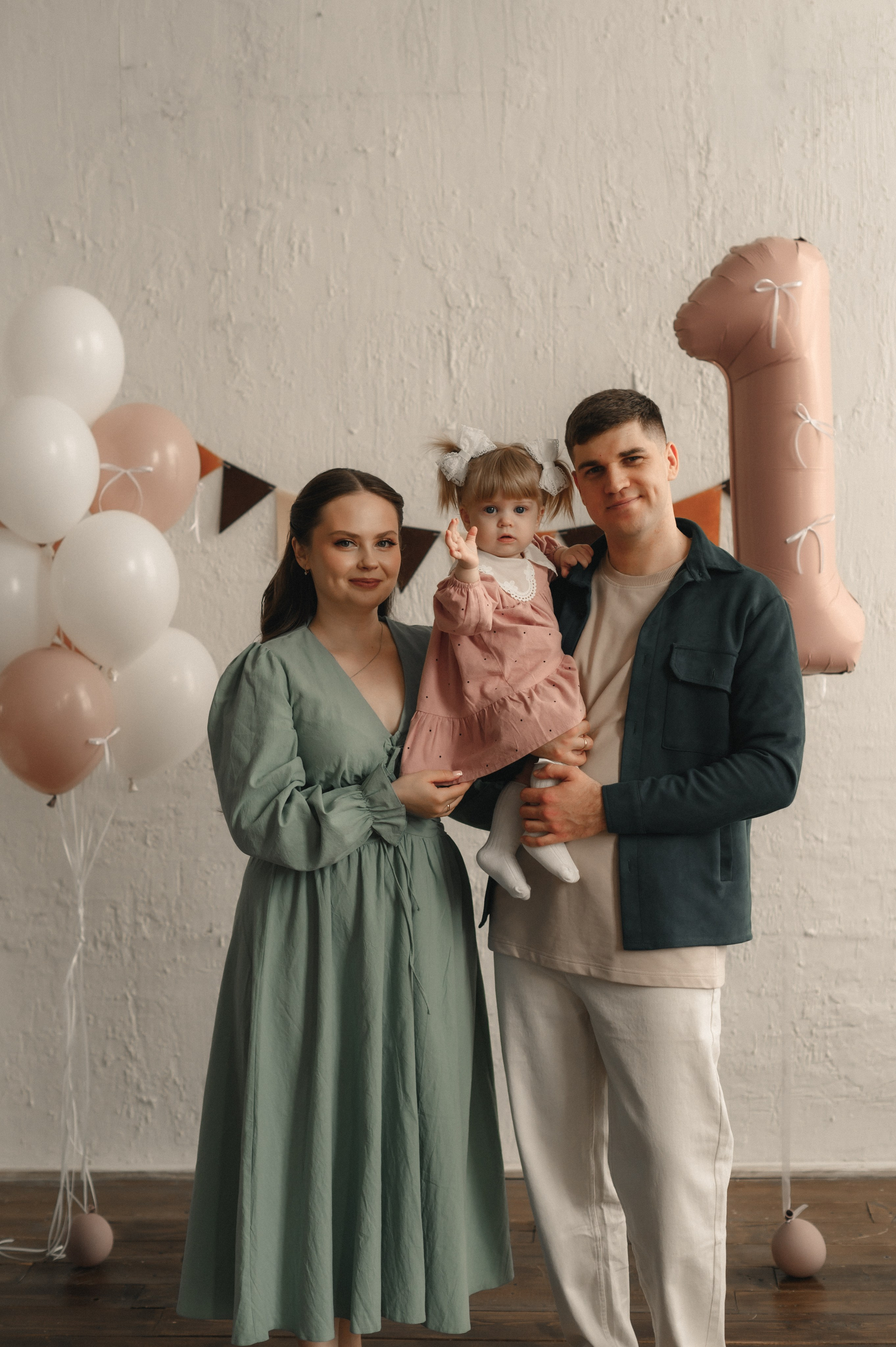 Годик Аделине. Студийная съёмка. Семейный фотограф в г. Ставрополь, Сорокина Мария