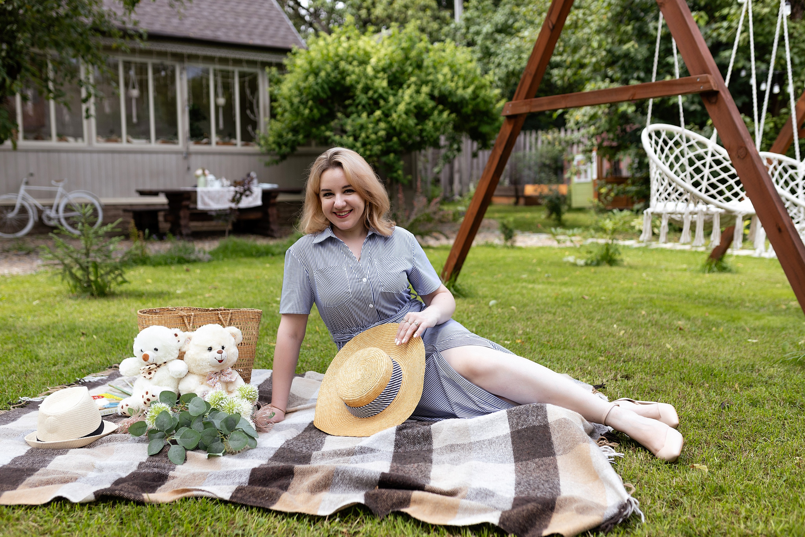 Семейная фотосессия на фотодаче в Купавне. Фотограф в Железнодорожном и Балашихе