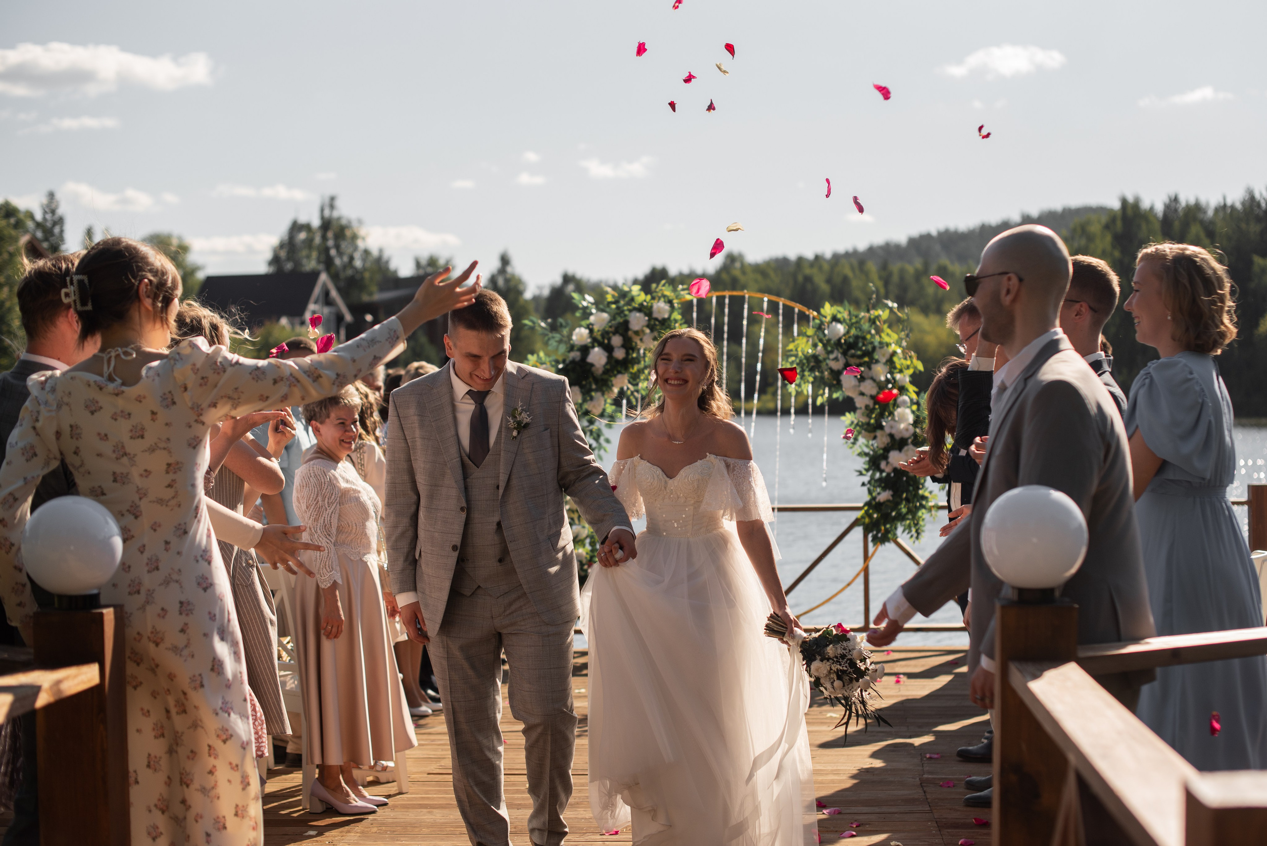 Свадебный альбом 12.08.23 – лучшие кадры с торжества. Свадебный фотограф в Миассе Татьяна Ружникова