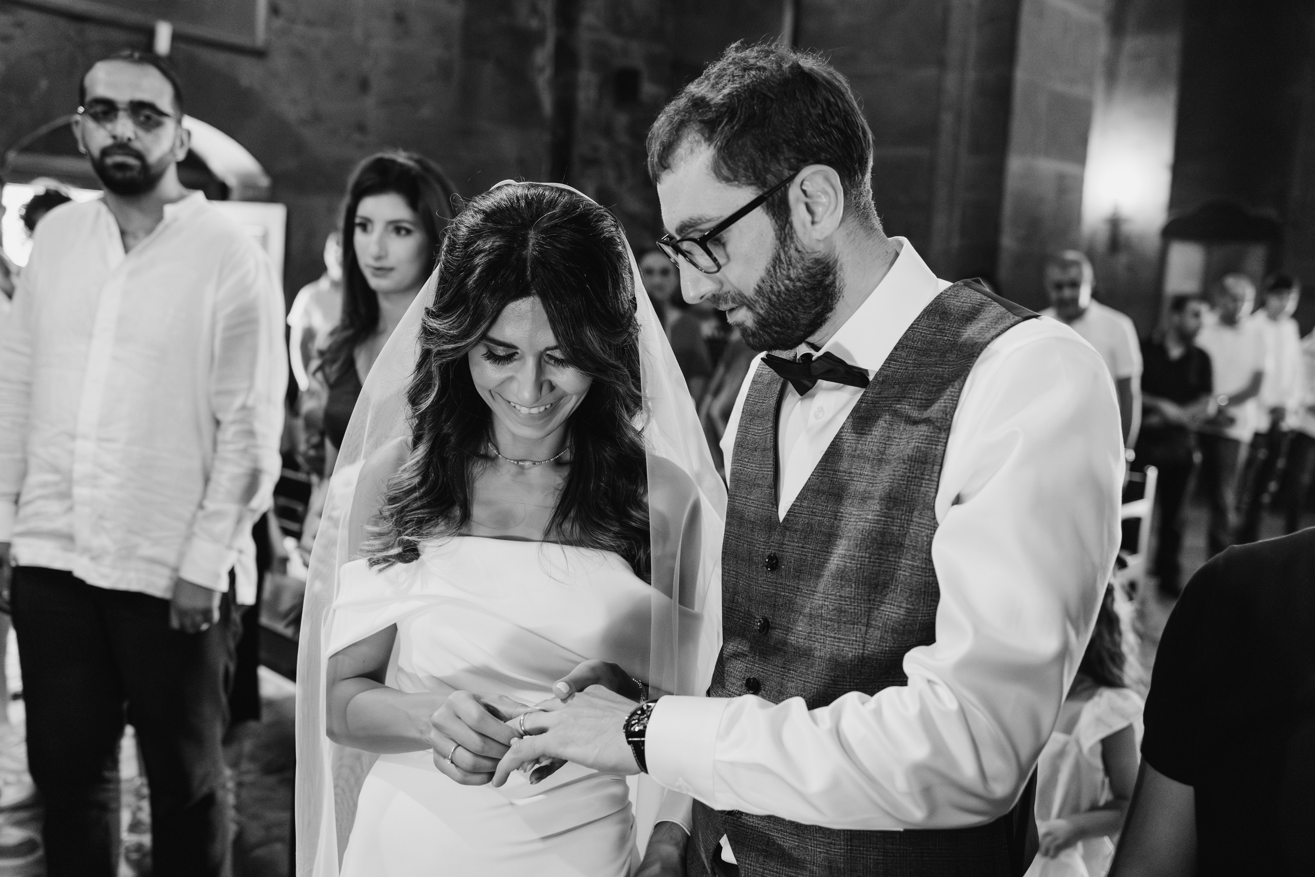 Свадьба Мери и Арама в храме Мухни. Фотограф в Армении Женя Гилевич