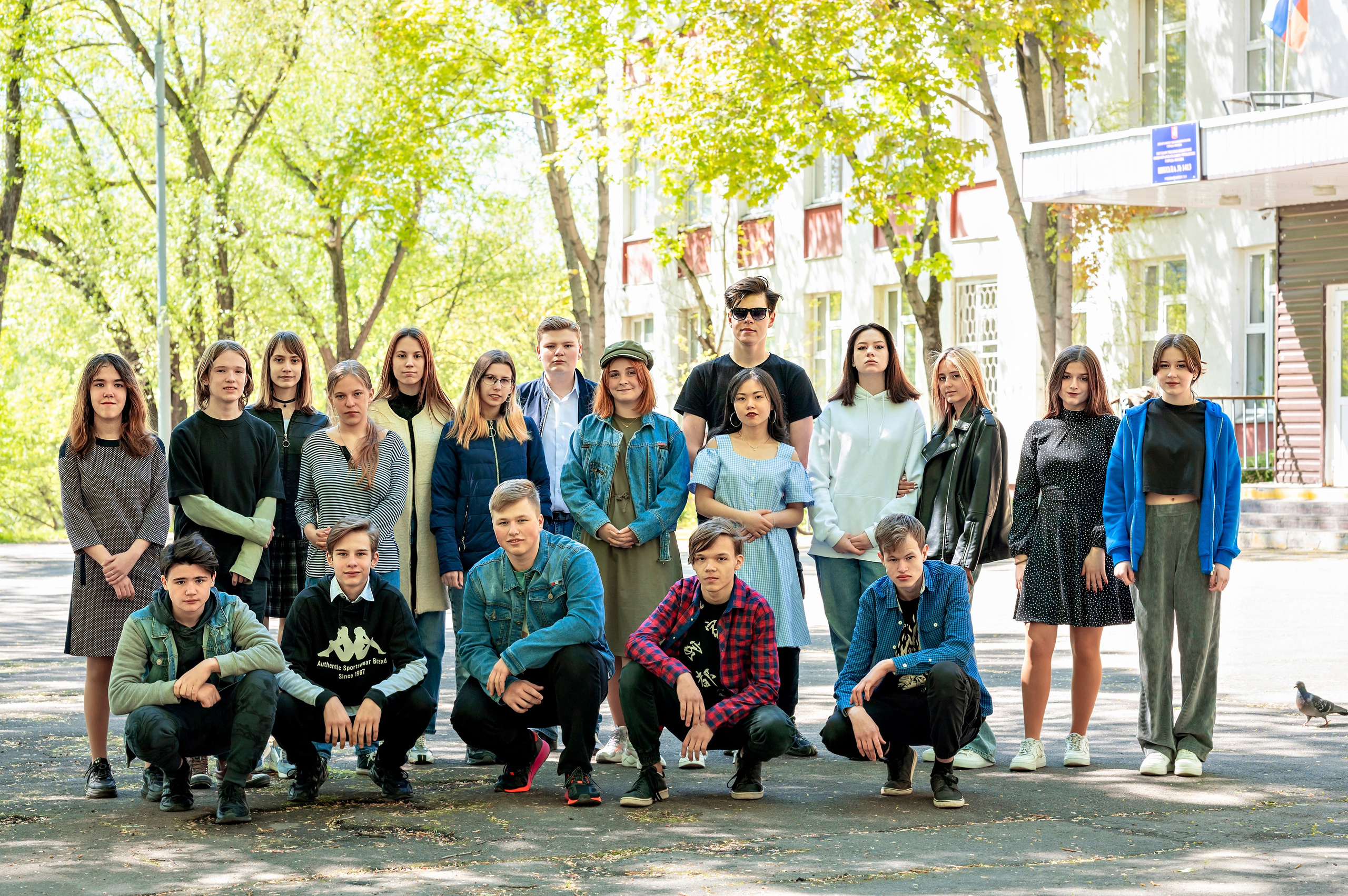 Фотосессия в классе и на территории школы. 9-И класс школа 1413. Детский и семейный фотограф г. Москва Оксана Катаджи