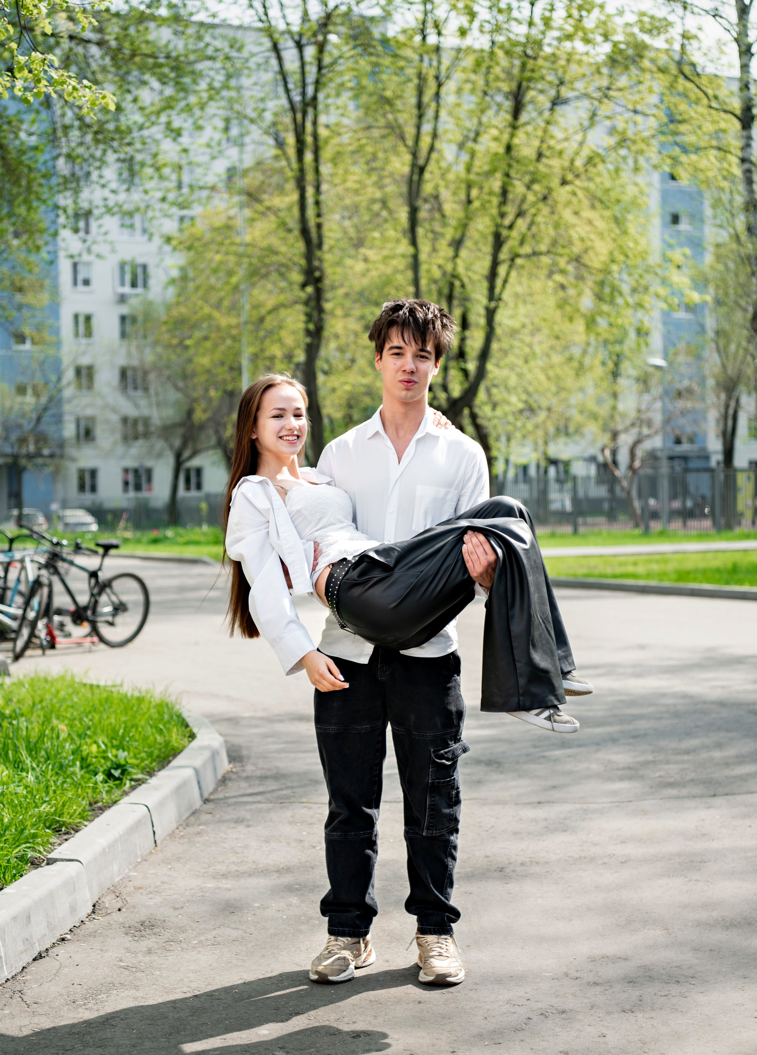 Фотосессия в классе и на территории школы. 9-М класс Школа 1568. Детский и семейный фотограф г. Москва Оксана Катаджи