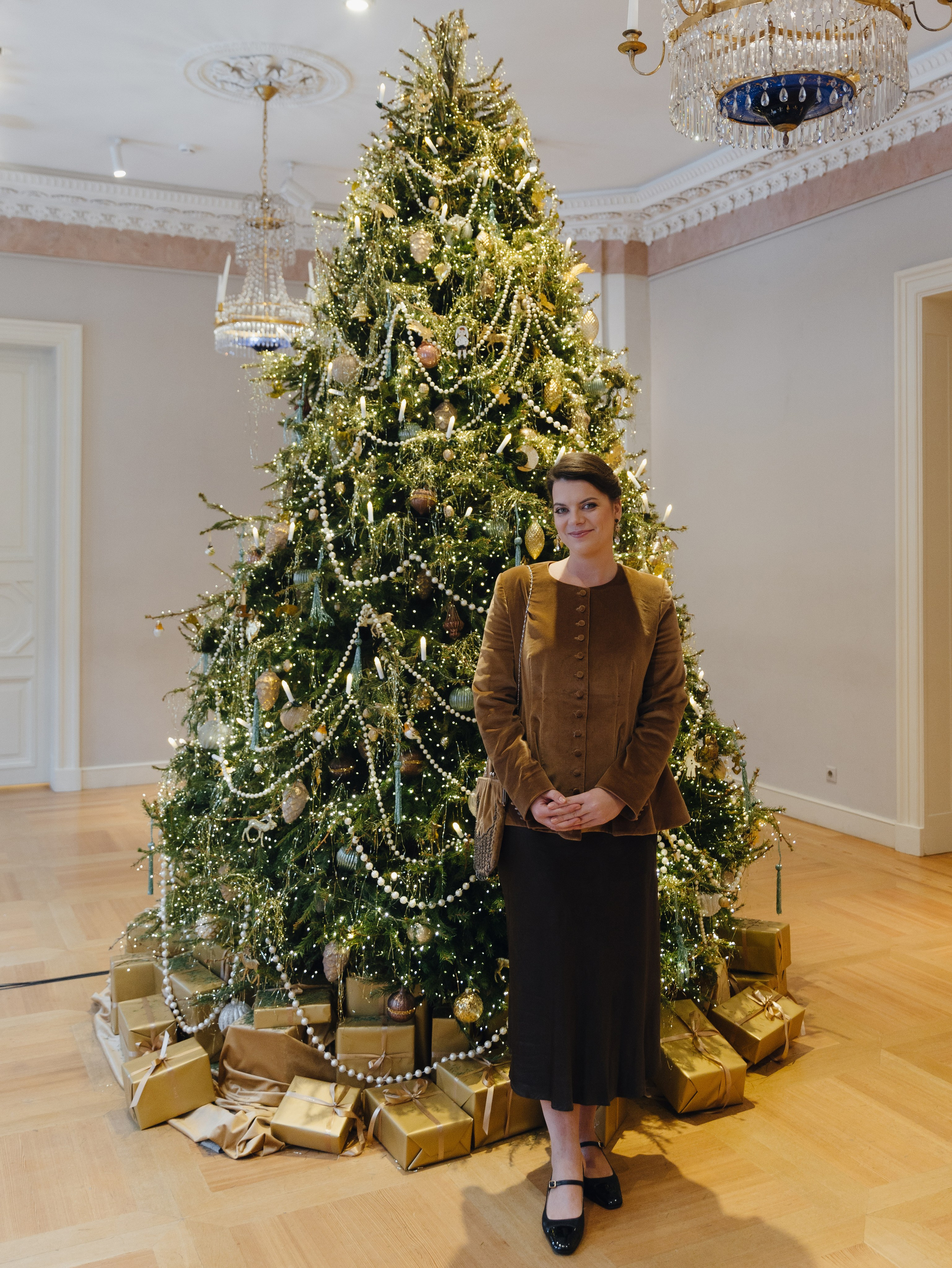 NUANCE — Ёлка. Destination wedding photographer Mary Korenchuk