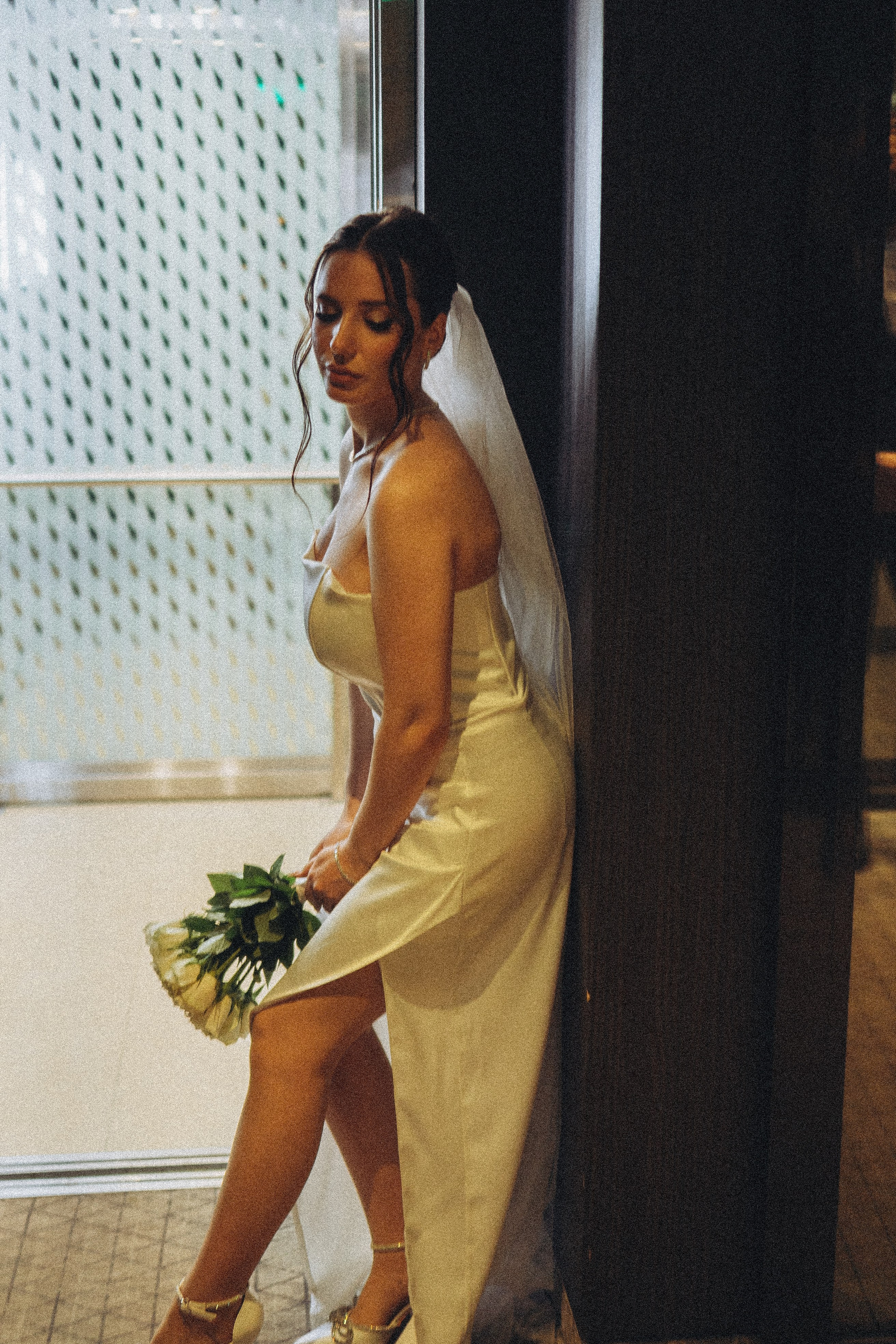 СВАДЕБНАЯ СЬЕМКА СБОРОВ ЖЕНИХА И НЕВЕСТЫ В ОТЕЛЕ И ТАКЖЕ ФОТОСЕССИИЯ В ОТЕЛЕЕ МЕГАПОЛИС БРЯНСК. Профессиональный фотограф, Санкт-Петербург — Виктория Богомолова