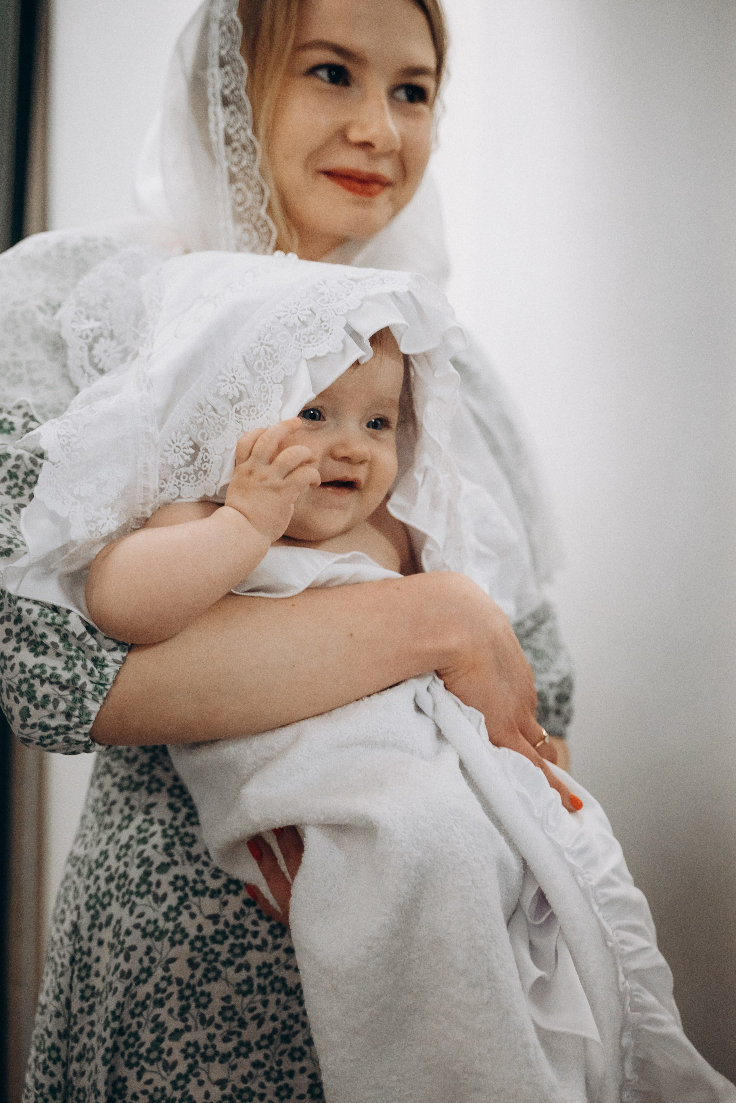 Крещение Варюши (Храм Святой Живоначальной Троицы). Семейный фотограф в Минске Дарья Дреко