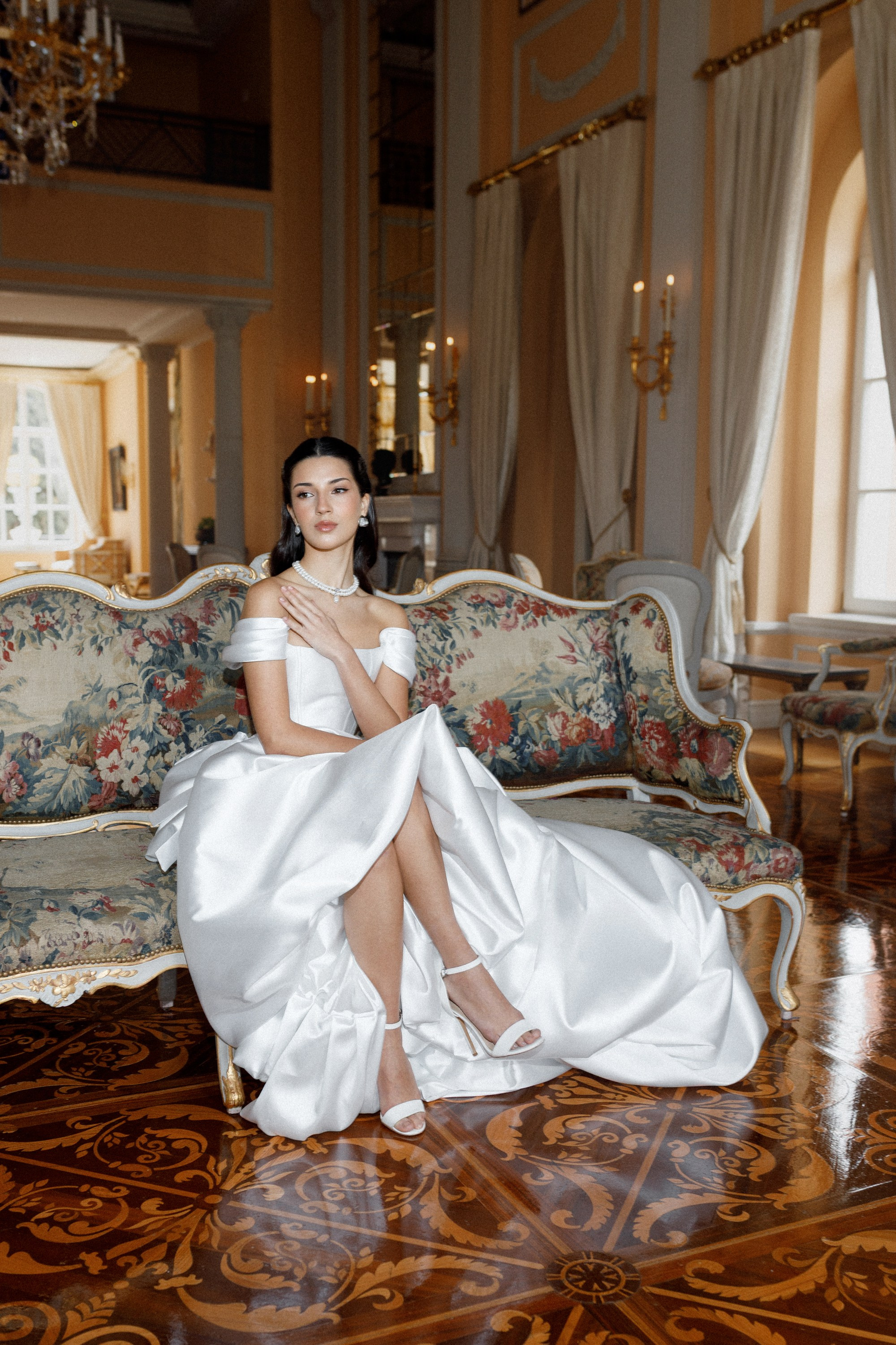 Петр и Лейла