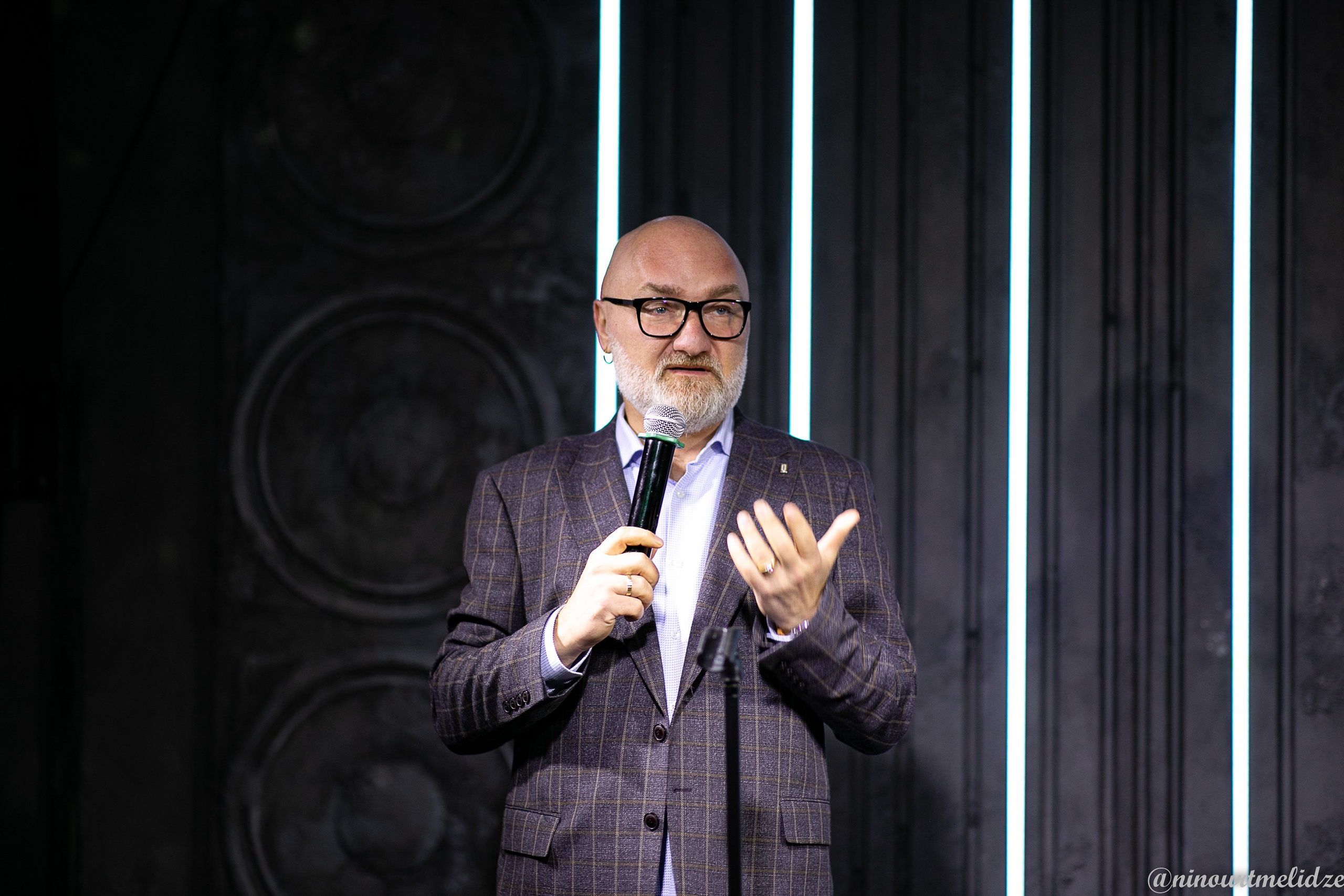 Пресс конференция Kevin Maccoy. Art photographer Nino