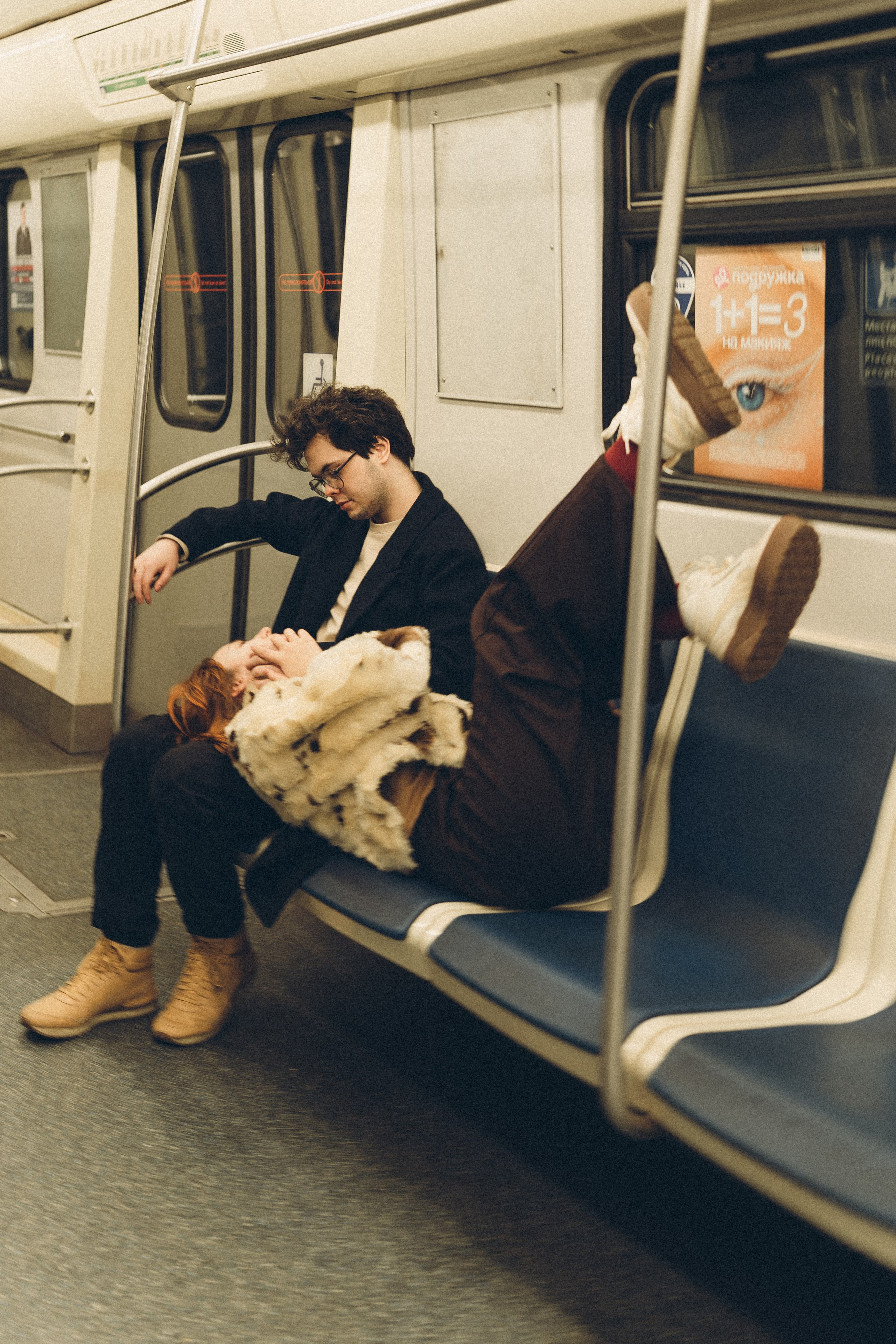 НОВОГОДНЯЯ ФОТОСЕСИИЯ ПАРЫ В МЕТРО ЛЮБОВЬ. Профессиональный фотограф, Санкт-Петербург — Виктория Богомолова