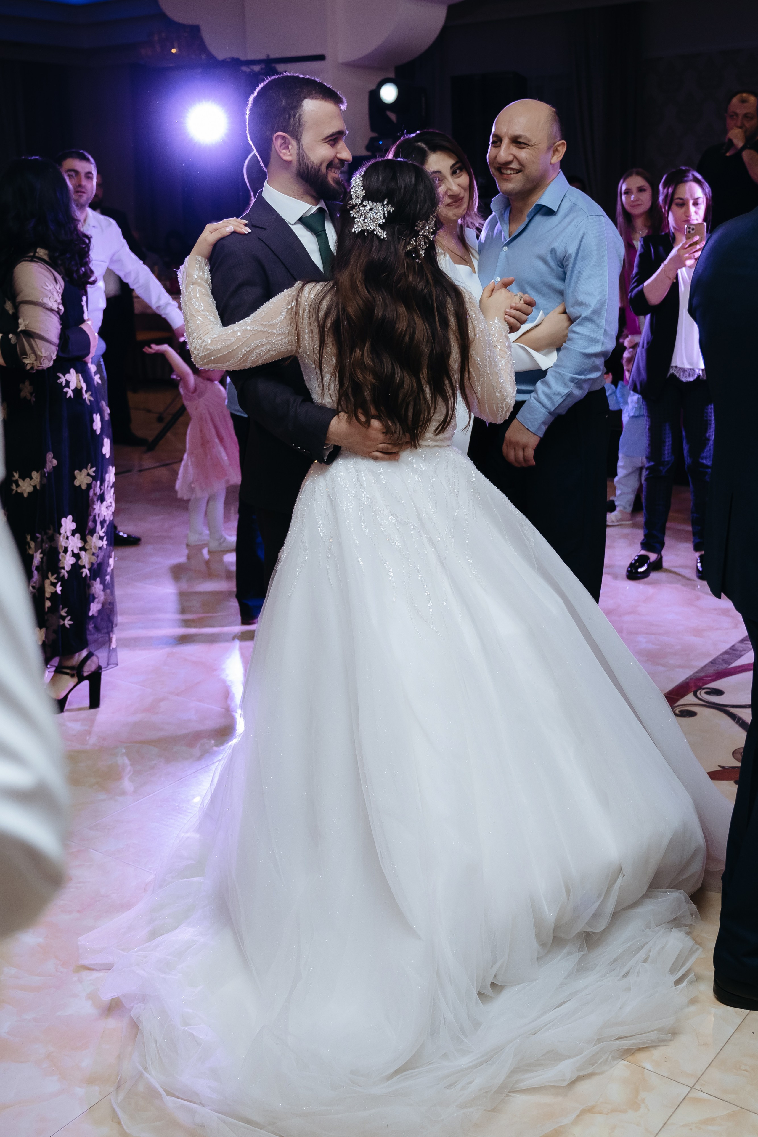 Арман и Ина. Свадебный фотограф Красноярск Вязьминова Мария