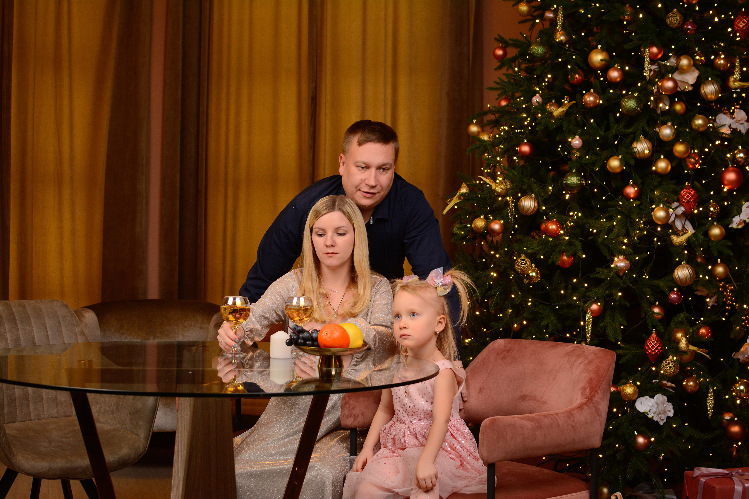 Новогодняя фотосессия 25.12.2021. Семейный фотограф