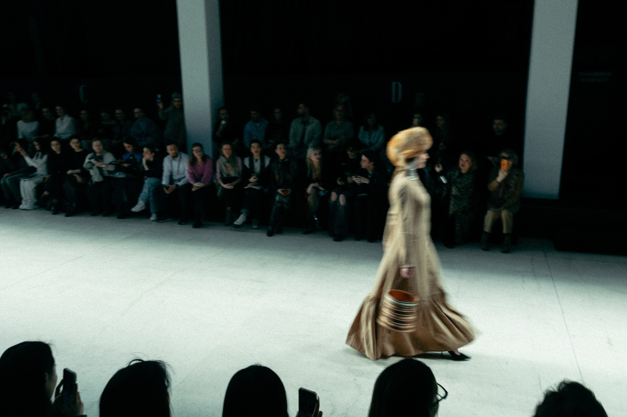 Где мода снимает маски. Backstage недели моды в Москве. Татьяна Фомичева. Репортажный и светский фотограф в Москве