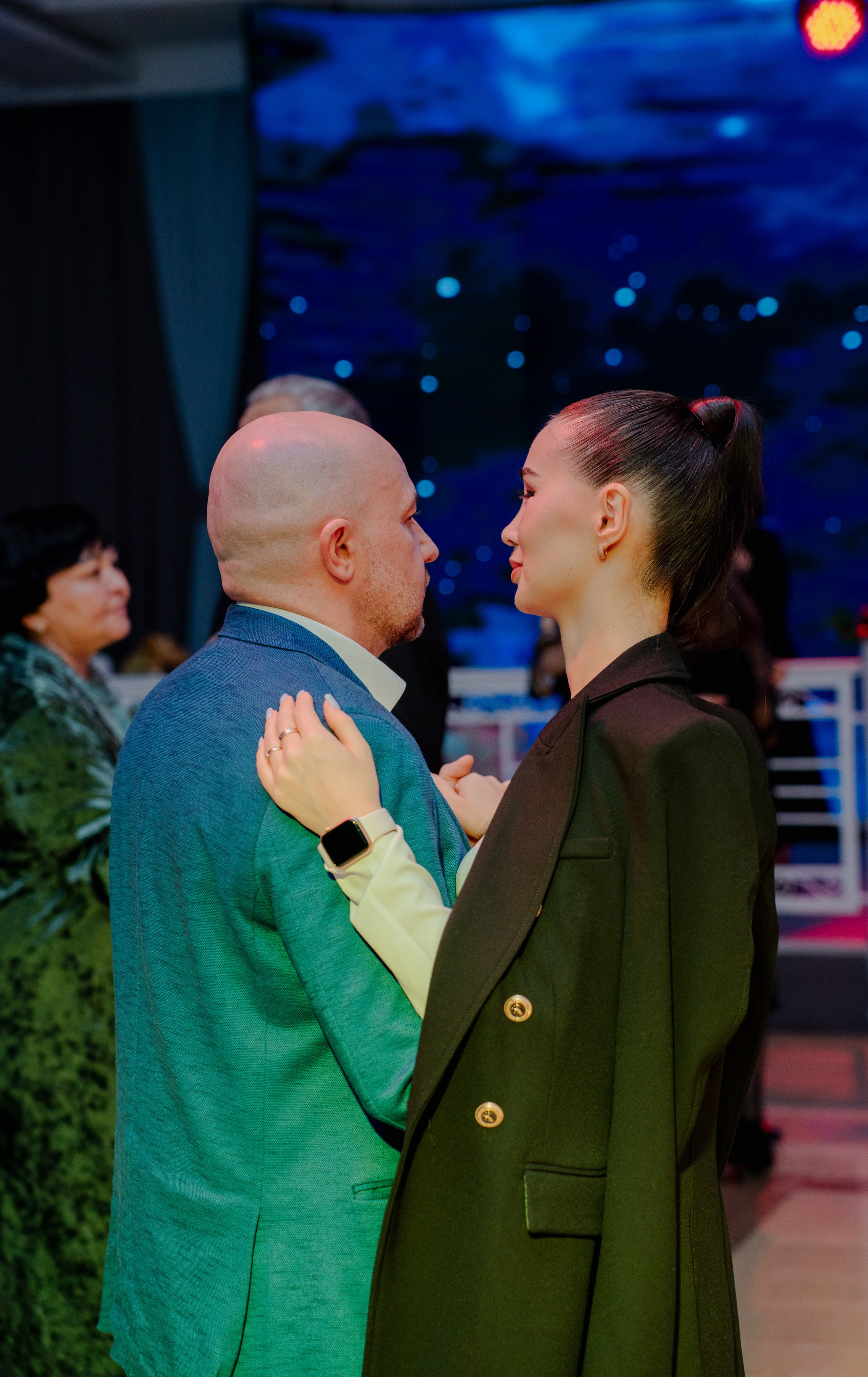 KAMILLA QYZ UZATU. Nomad media