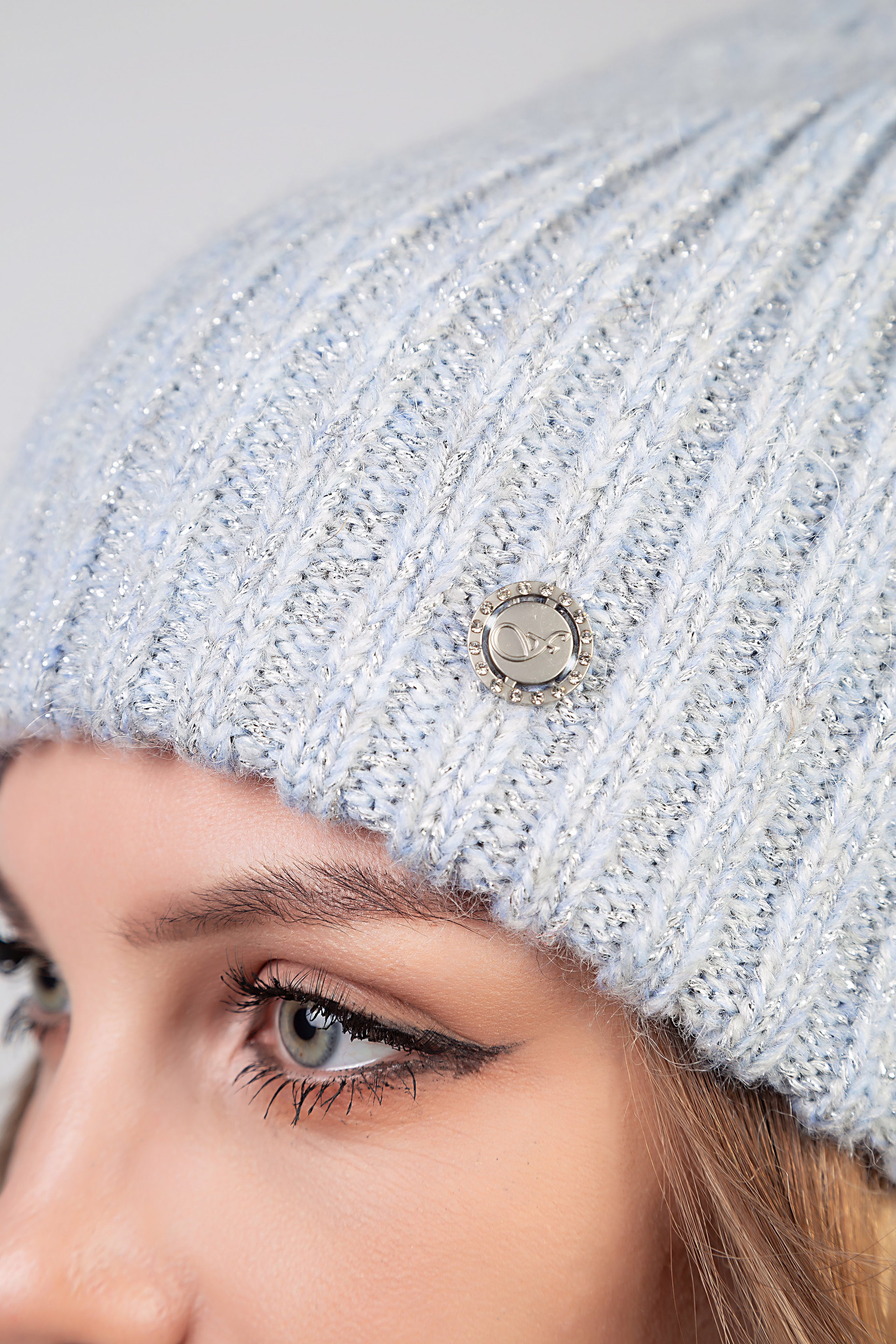 Модельная съемка шапок для брендов в Москве | Фотограф Анна Татаурова. Фотограф Анна Татаурова | Авторская фотосъемка в Москве