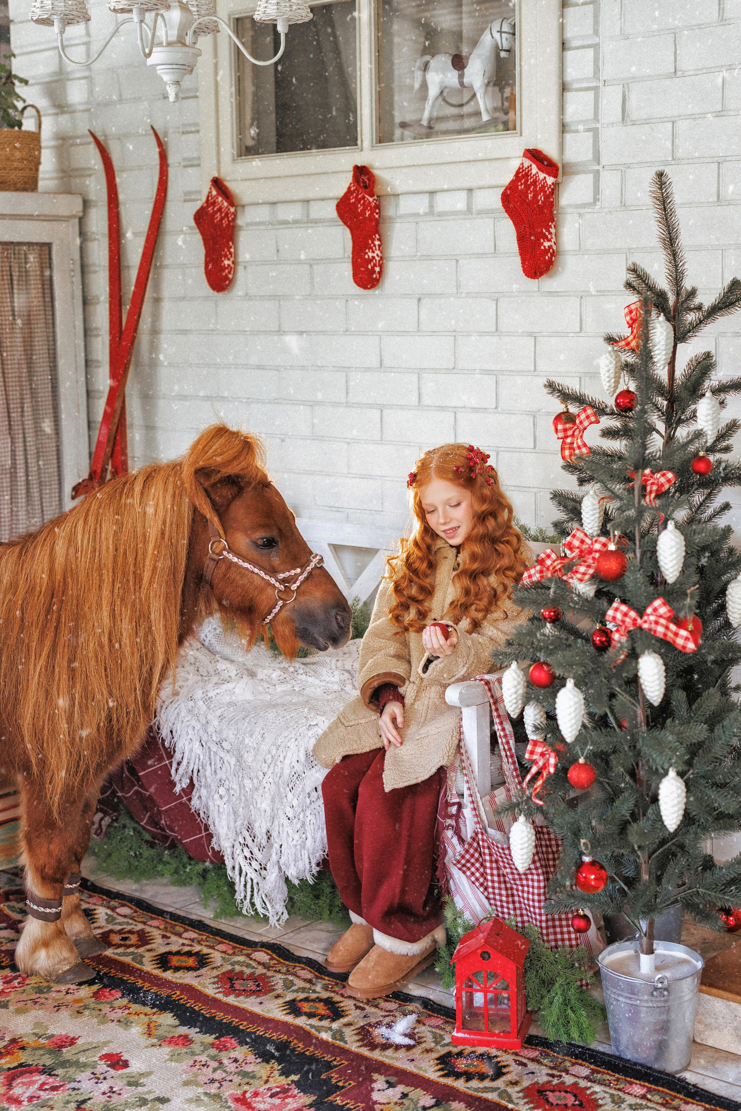 Новогодняя фотосессия с Рыжим пони, город Краснодар. Семейный и детский фотограф в Краснодаре Анна Трашкова