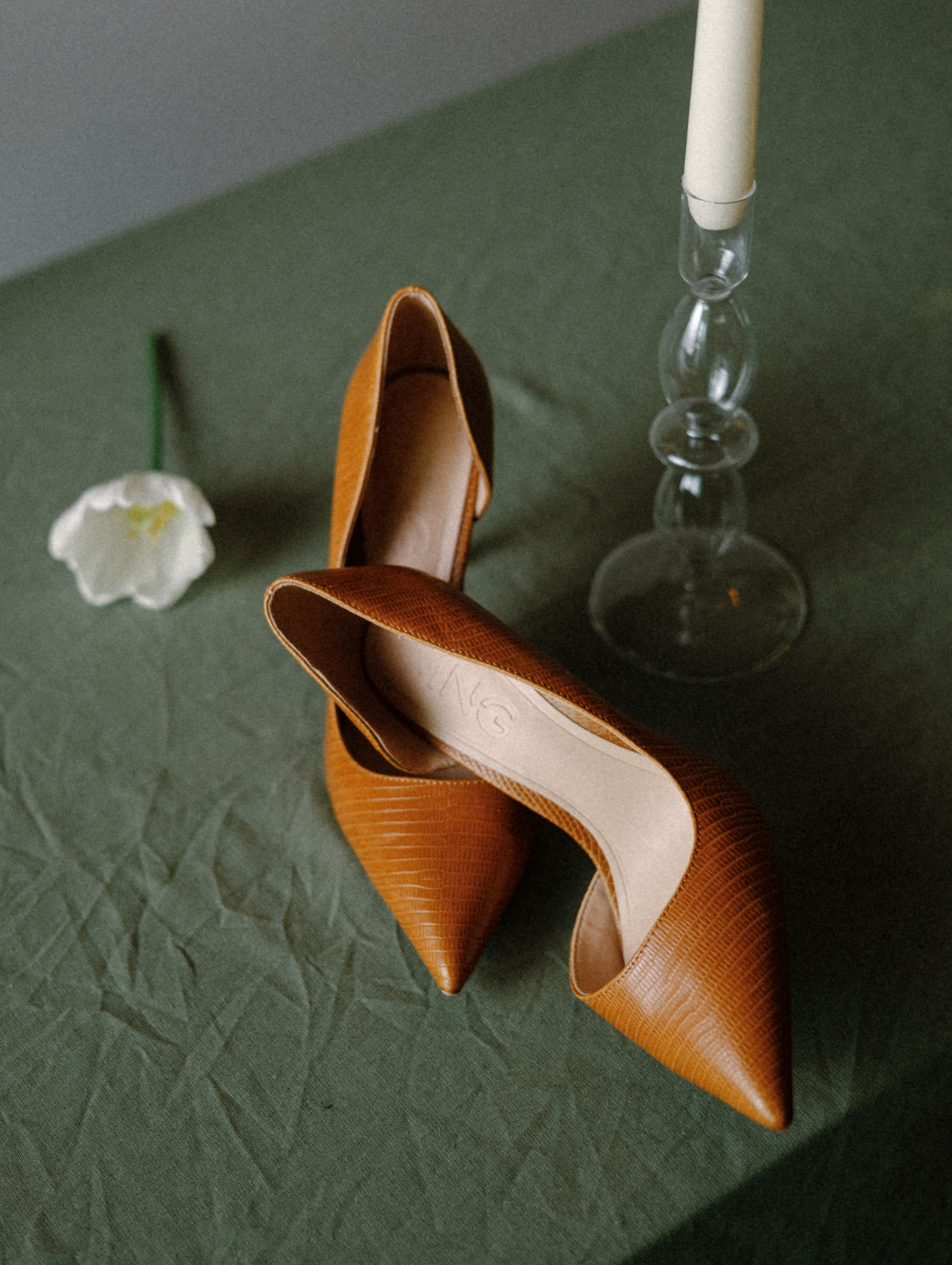 Портфолийная съемка сумки и туфель в винтажной подаче. СЕМЕЙНЫЙ И ПРЕДМЕТНЫЙ ФОТОГРАФ — ЛЕНА ГОНЧАР | КРАСНОДАР | МАЙКОП