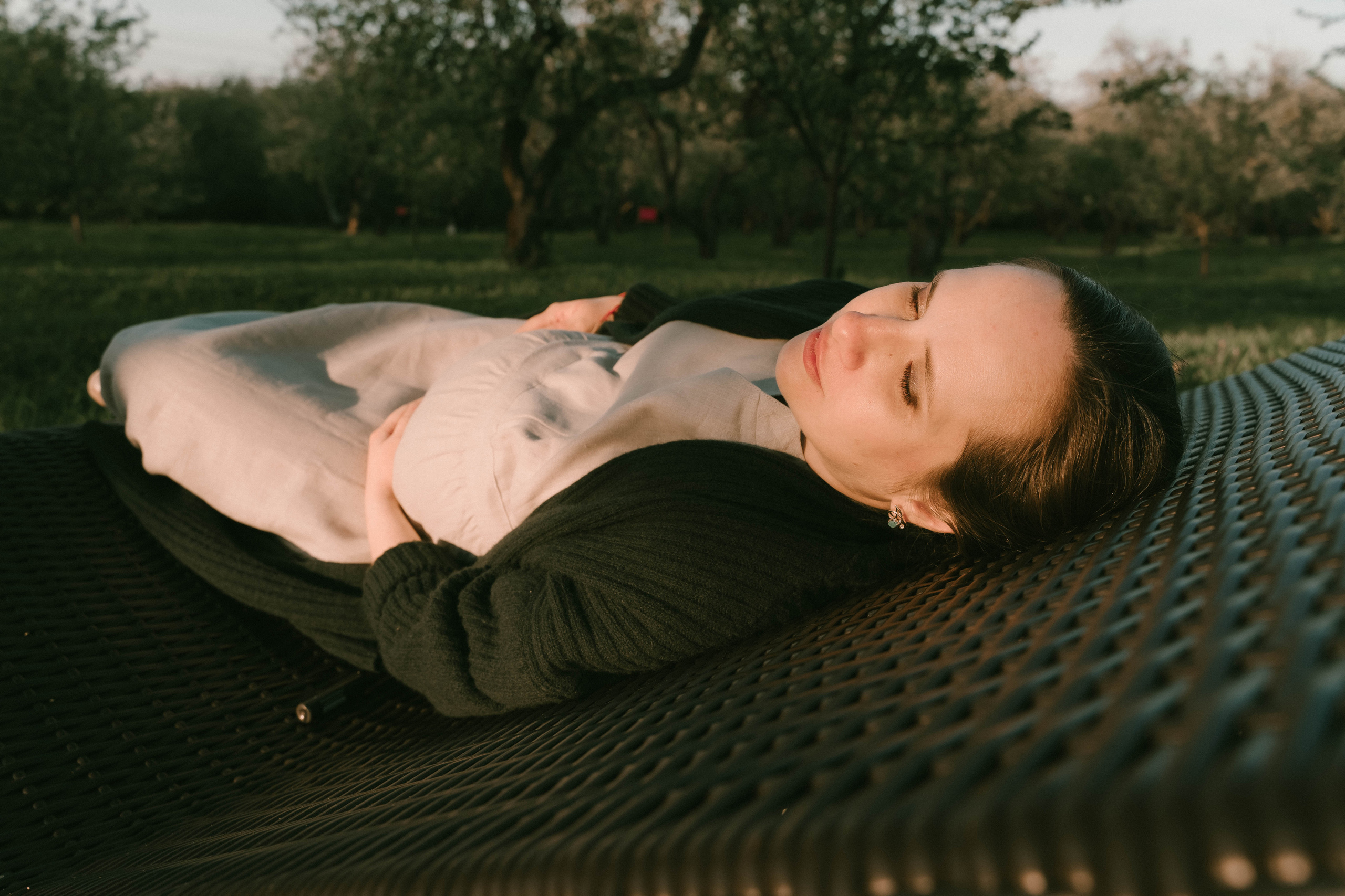 Прогулка в парке. Фотографы на роды в Москве. Фото и видео родов. Фотопроект «Продолжение рода»