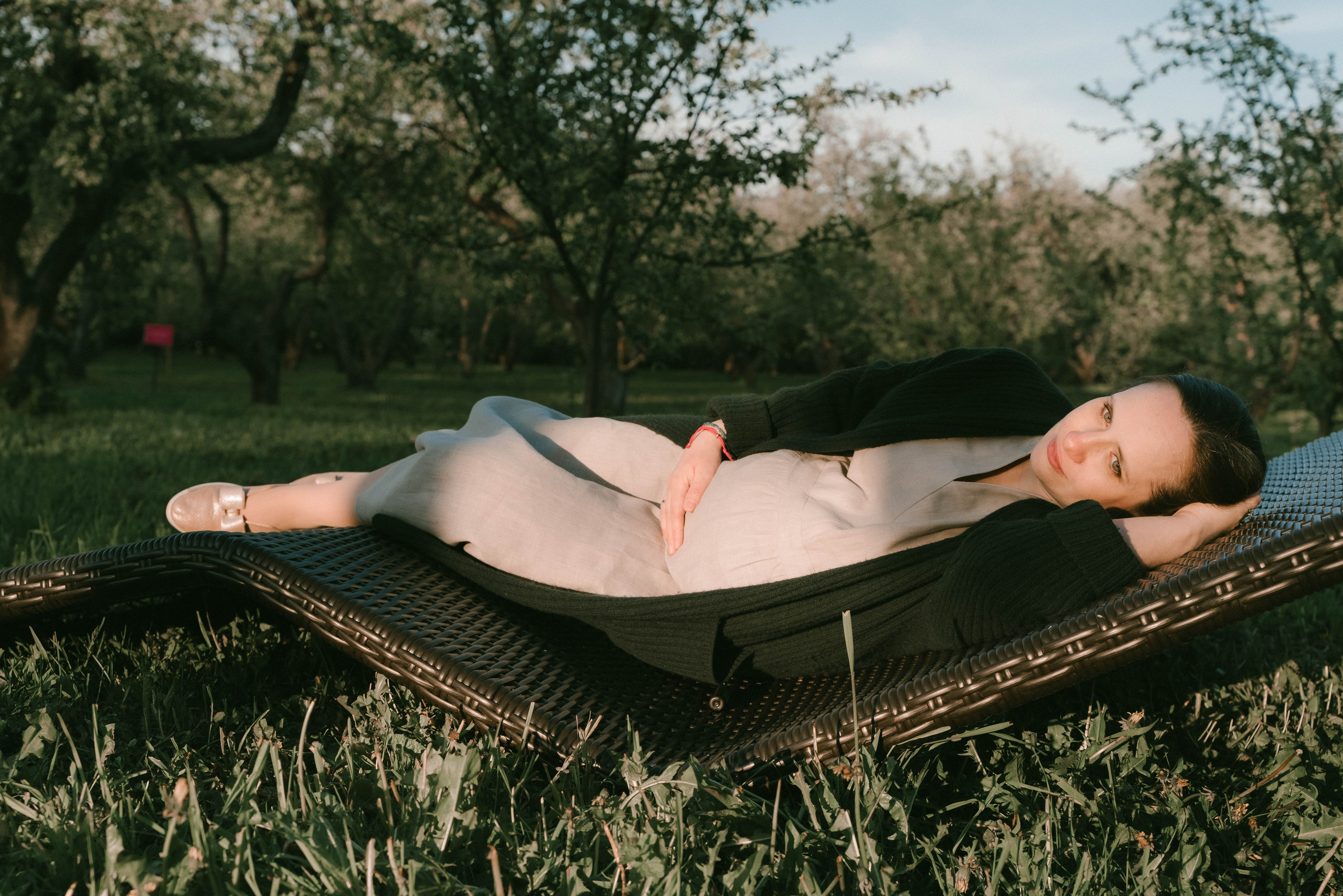 Прогулка в парке. Фотографы на роды в Москве. Фото и видео родов. Фотопроект «Продолжение рода»