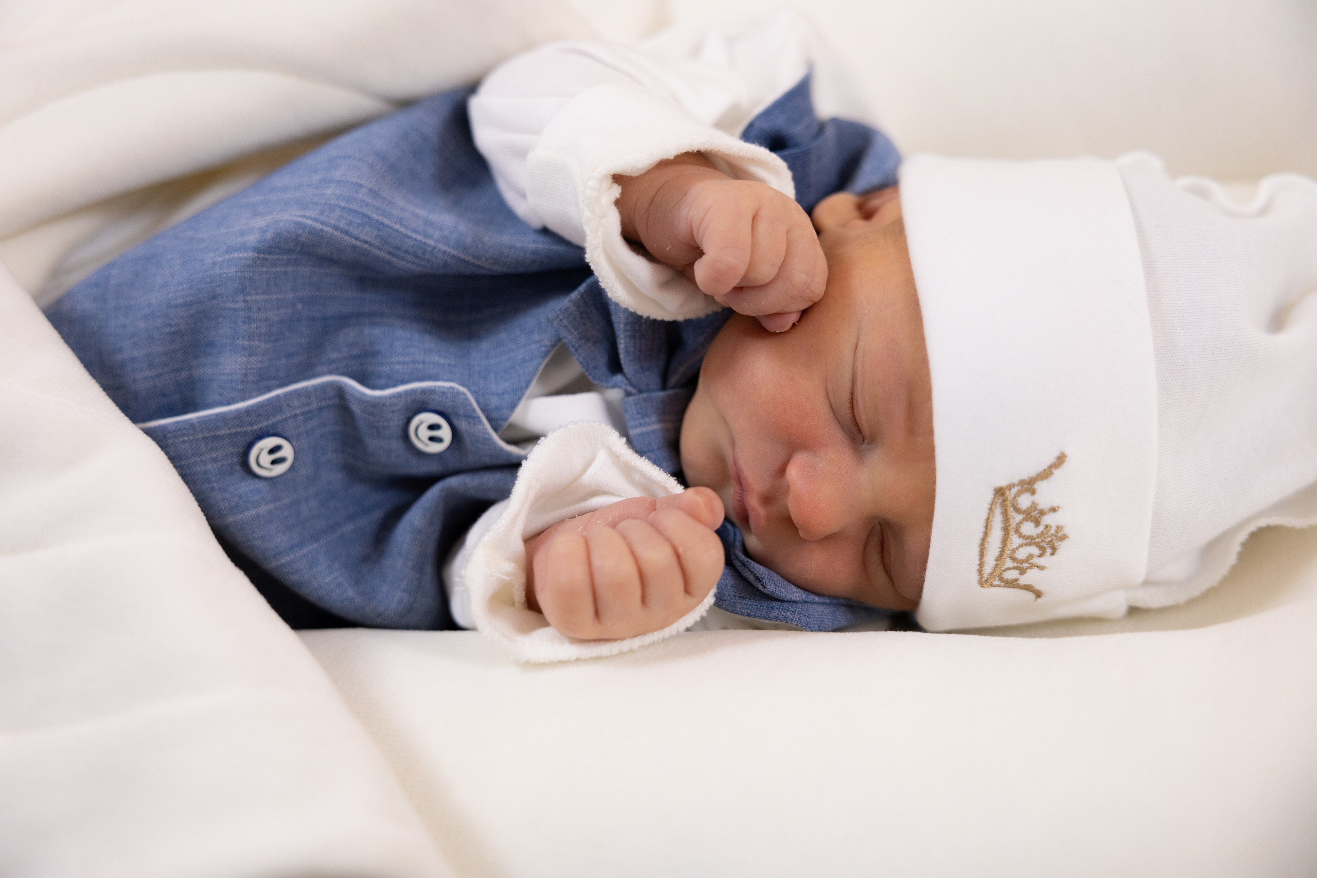 Фото выписки — заказать фотографа на выписку из роддома в Москве. Фотографы на роды в Москве. Фото и видео родов. Фотопроект «Продолжение рода»