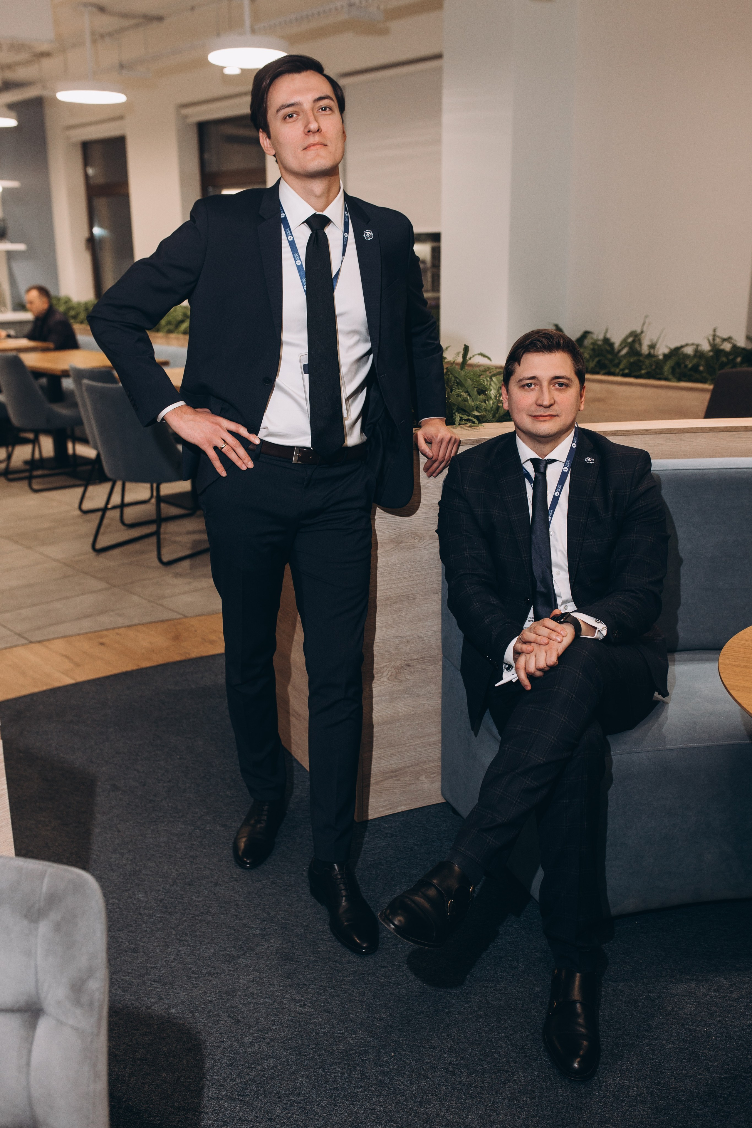 Фотосессия команды «Бизнес бюро». Фотограф Артем Бросов в Санкт-Петербурге и Дубае