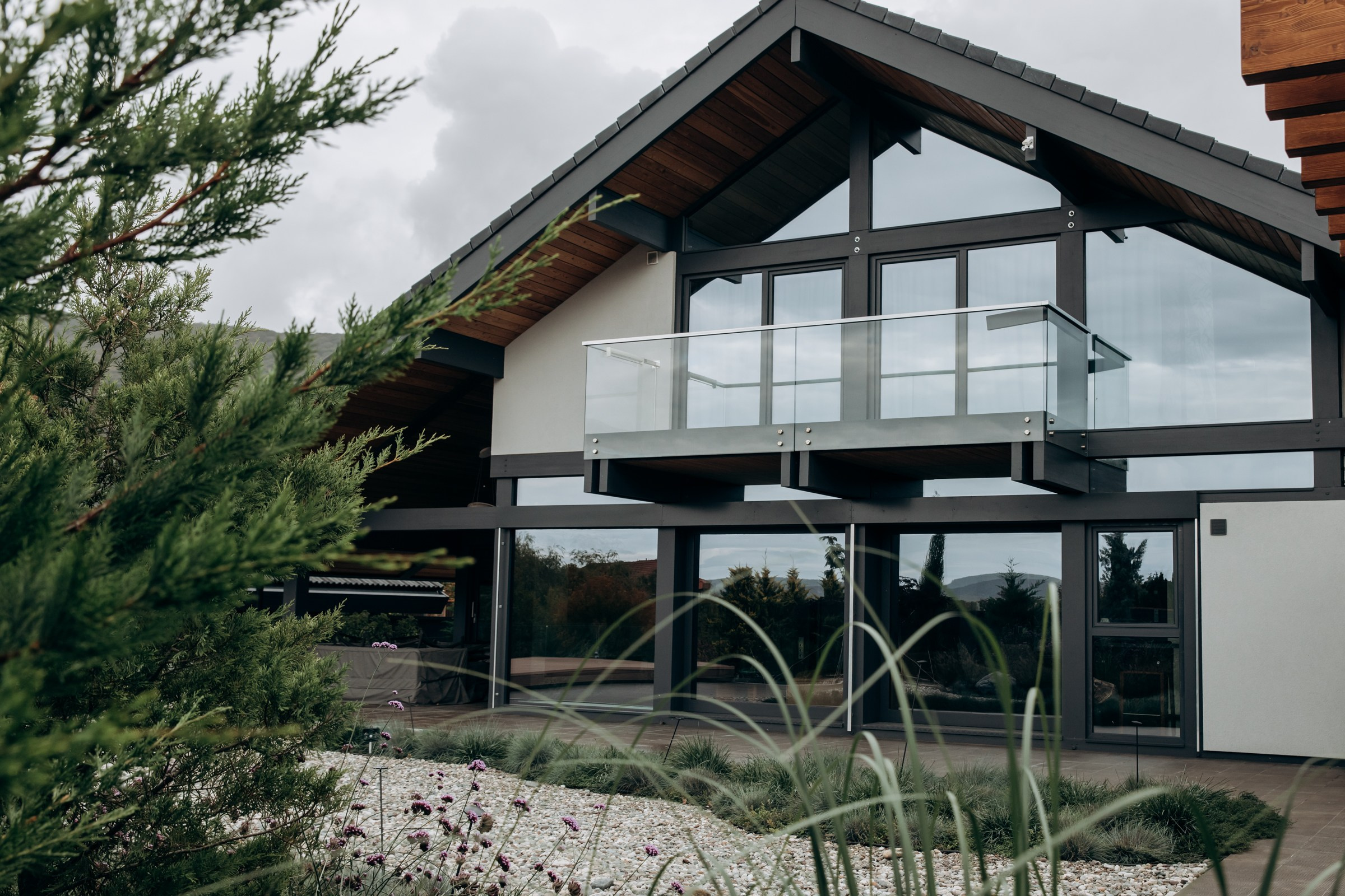 Съёмка для компании INTEQ HAUS из Москвы. Фотограф в Крыму — Федор зайцев. Свадебная, семейная и портретная съёмка. Фотографии для контента, для бизнеса. Корпоративная съёмка