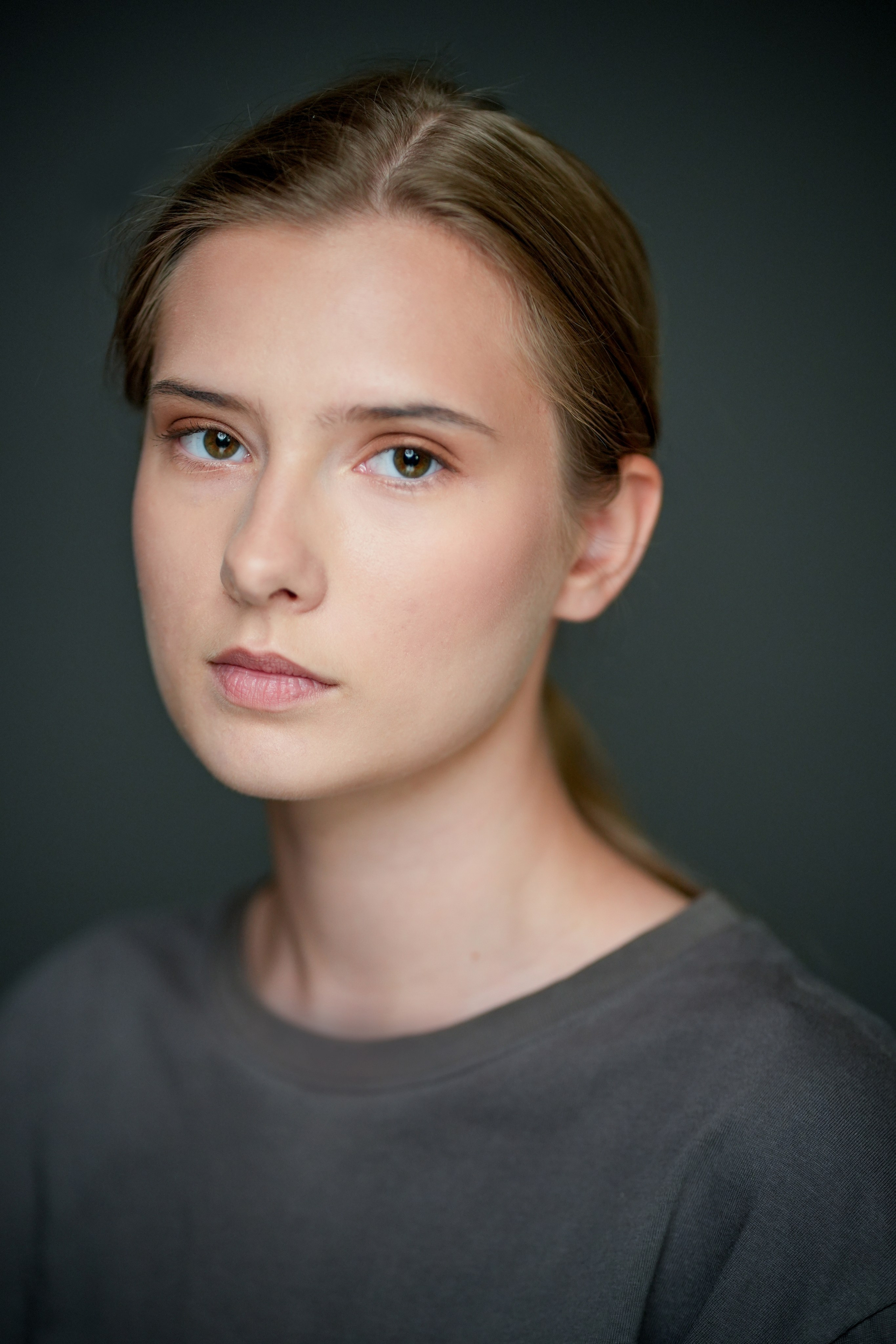 Актриса Юлиана Высоцкая. Портретная съемка в Москве, студийный фотограф Игорь Фомин