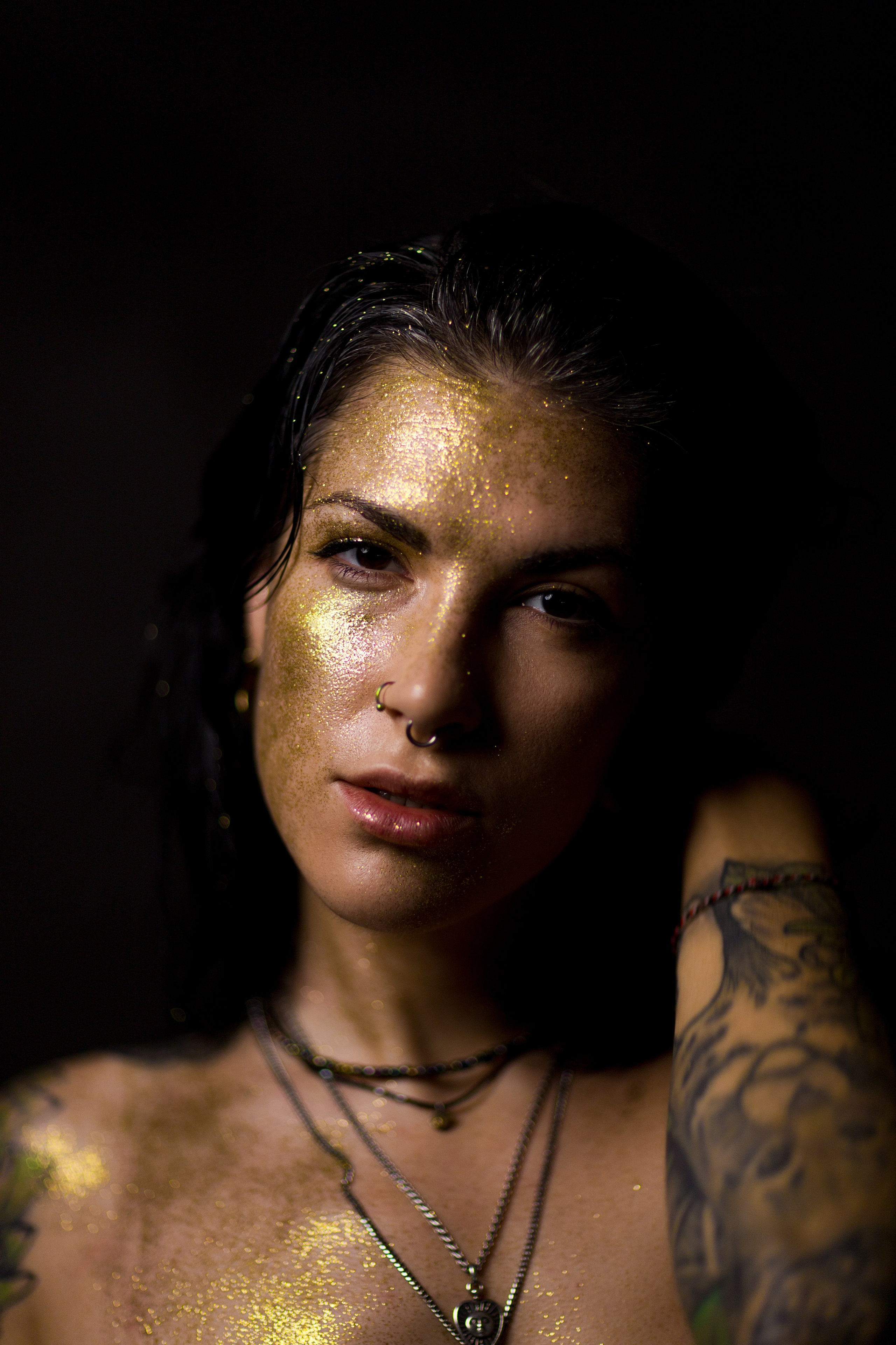 В белье. Photomantis