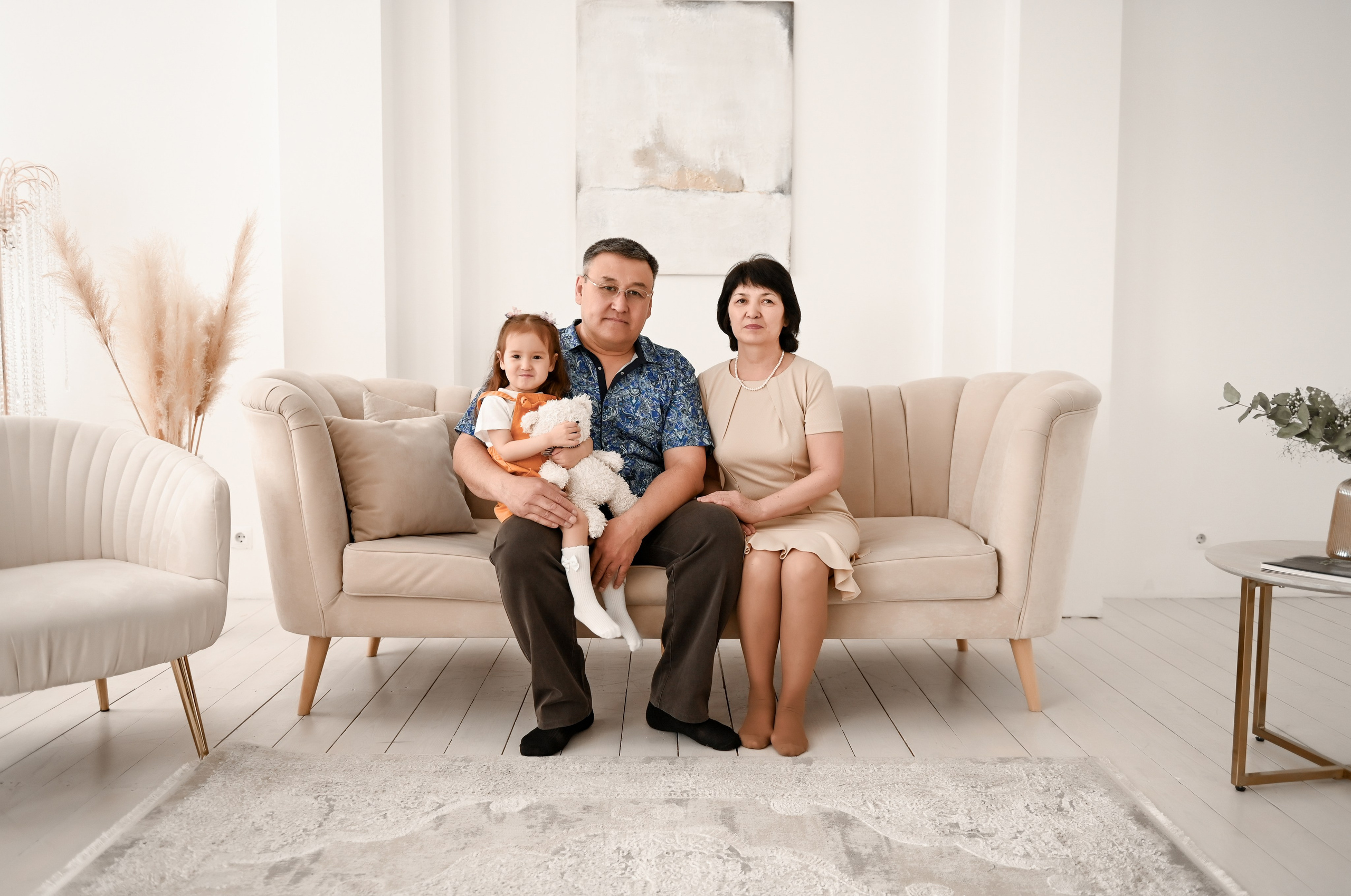 Семейная студийная  фотосессия 2. Свадебный, семейный, детский, контент фотограф в Омске Максим Ильин