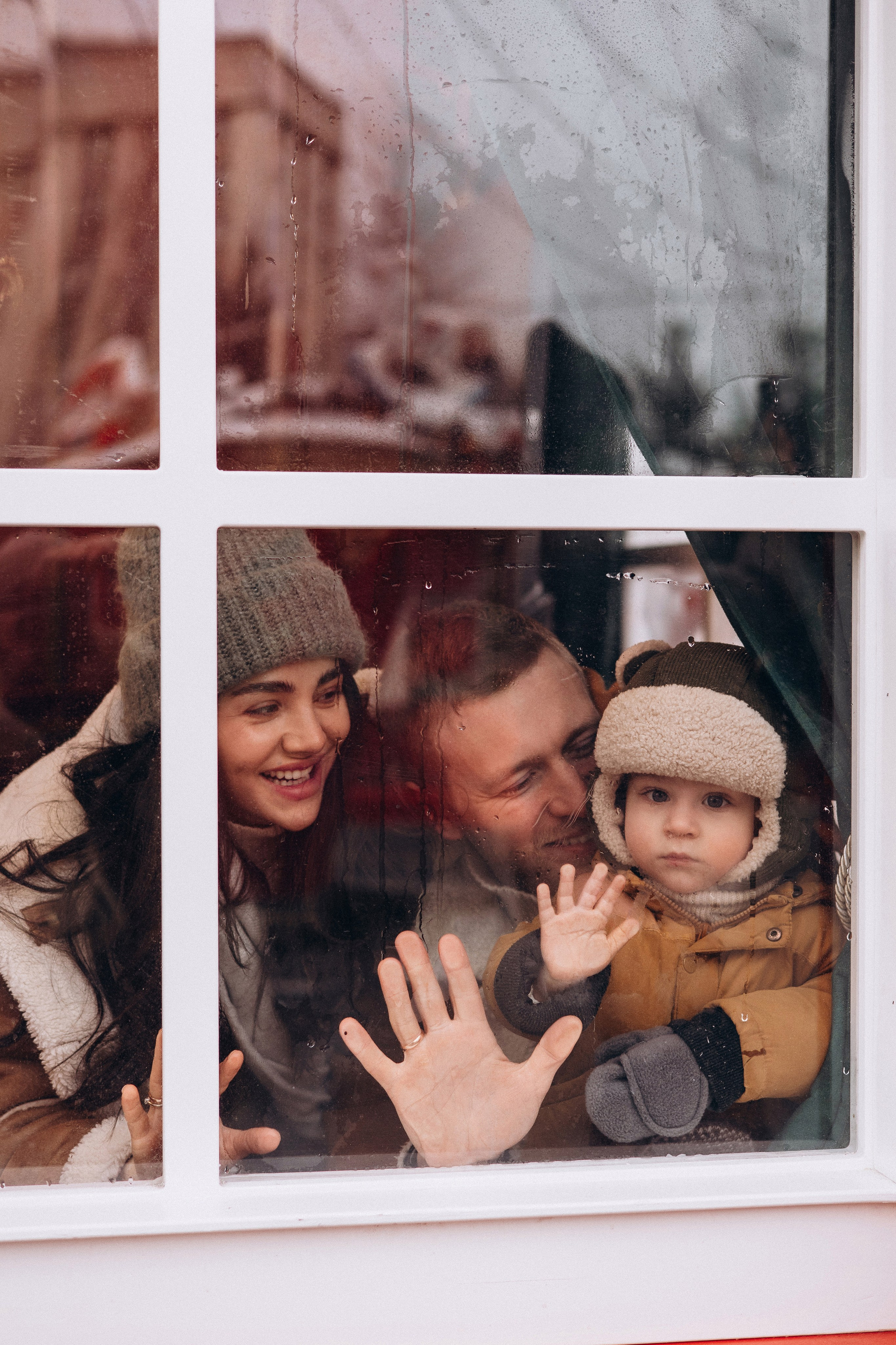 Марьям, Михаил и Лев на Рождественской ярмарке. Семейный фотограф в Москве Марина Петра