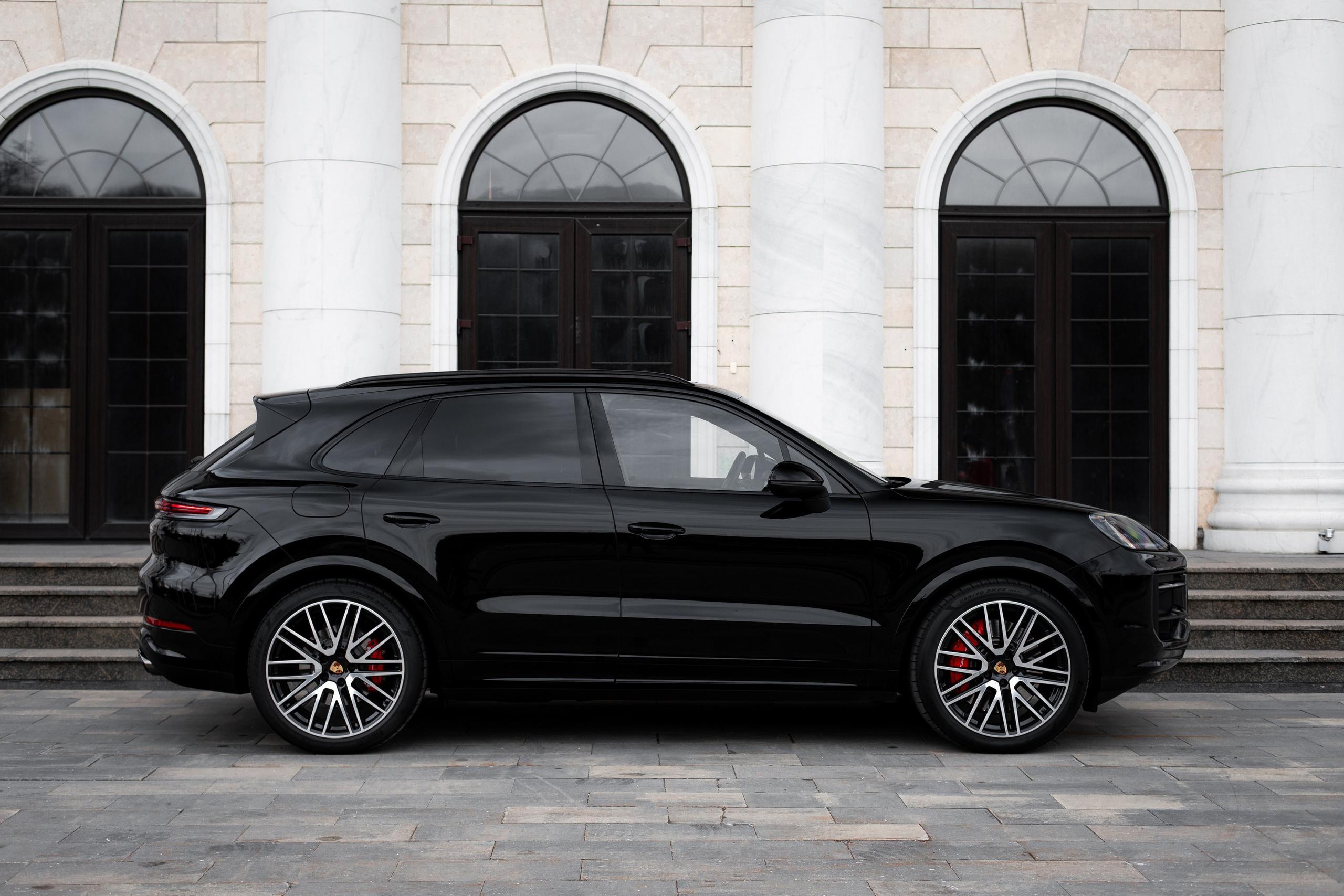 Porsche Cayenne S. Автомобильный фотограф в Москве Андрей Емельянов