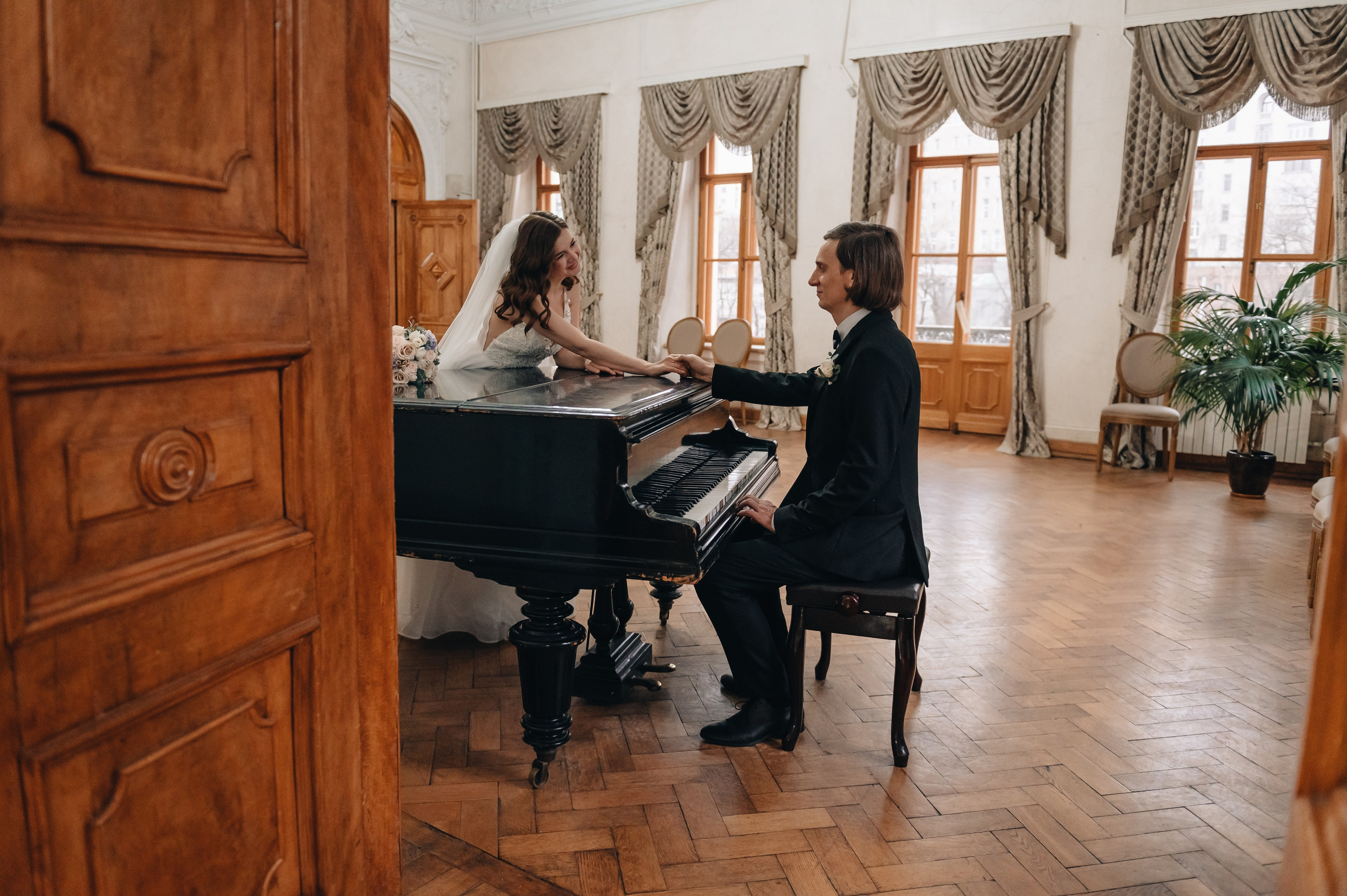 Свадебная фотосессия в библиотеке им. Пушкина. Портретный фотограф Москва Светлана Кашура