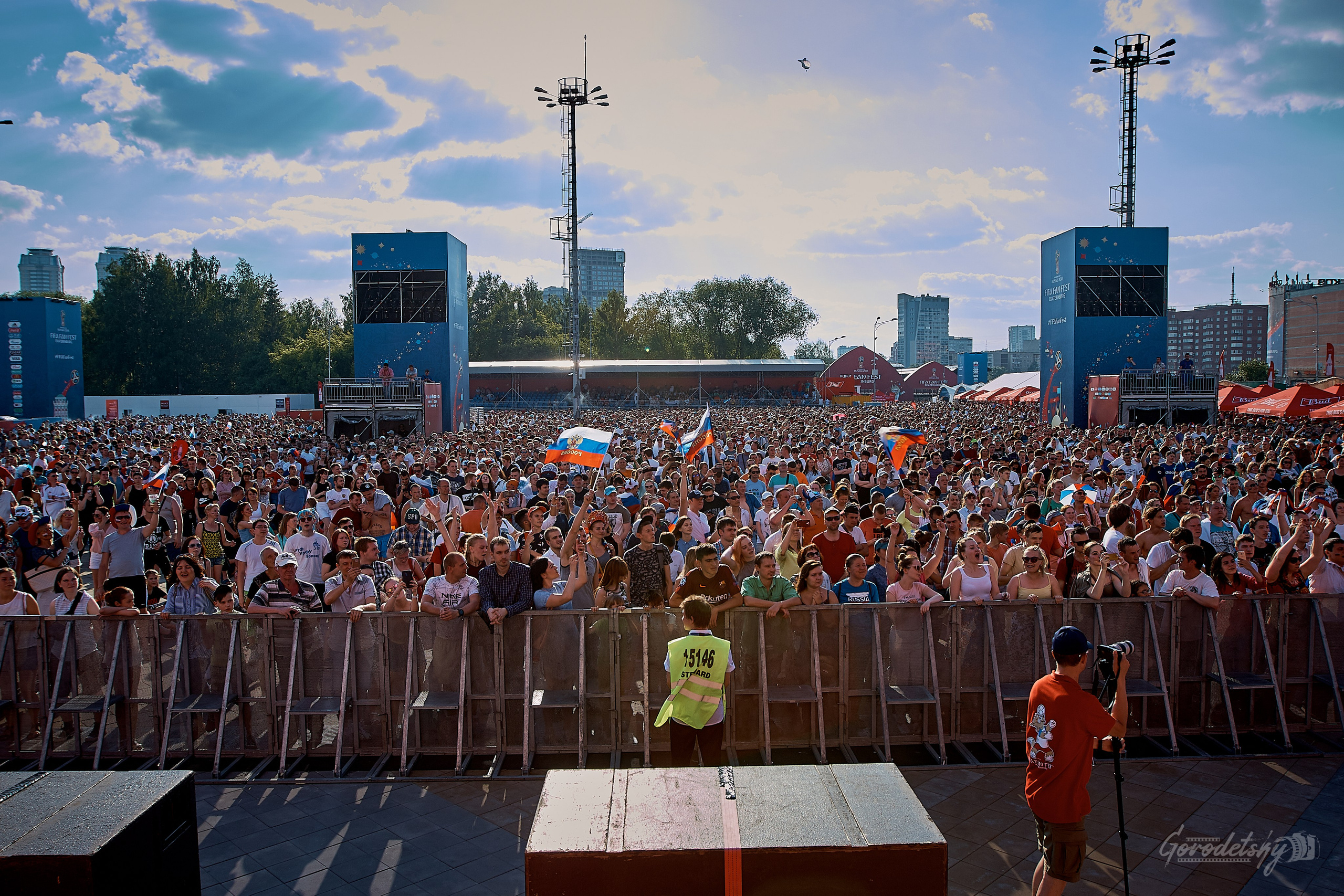 Fifa Fan Fest 30 июня-01 июля 2018. Профессиональный фотограф в Екатеринбурге Юра Сахар