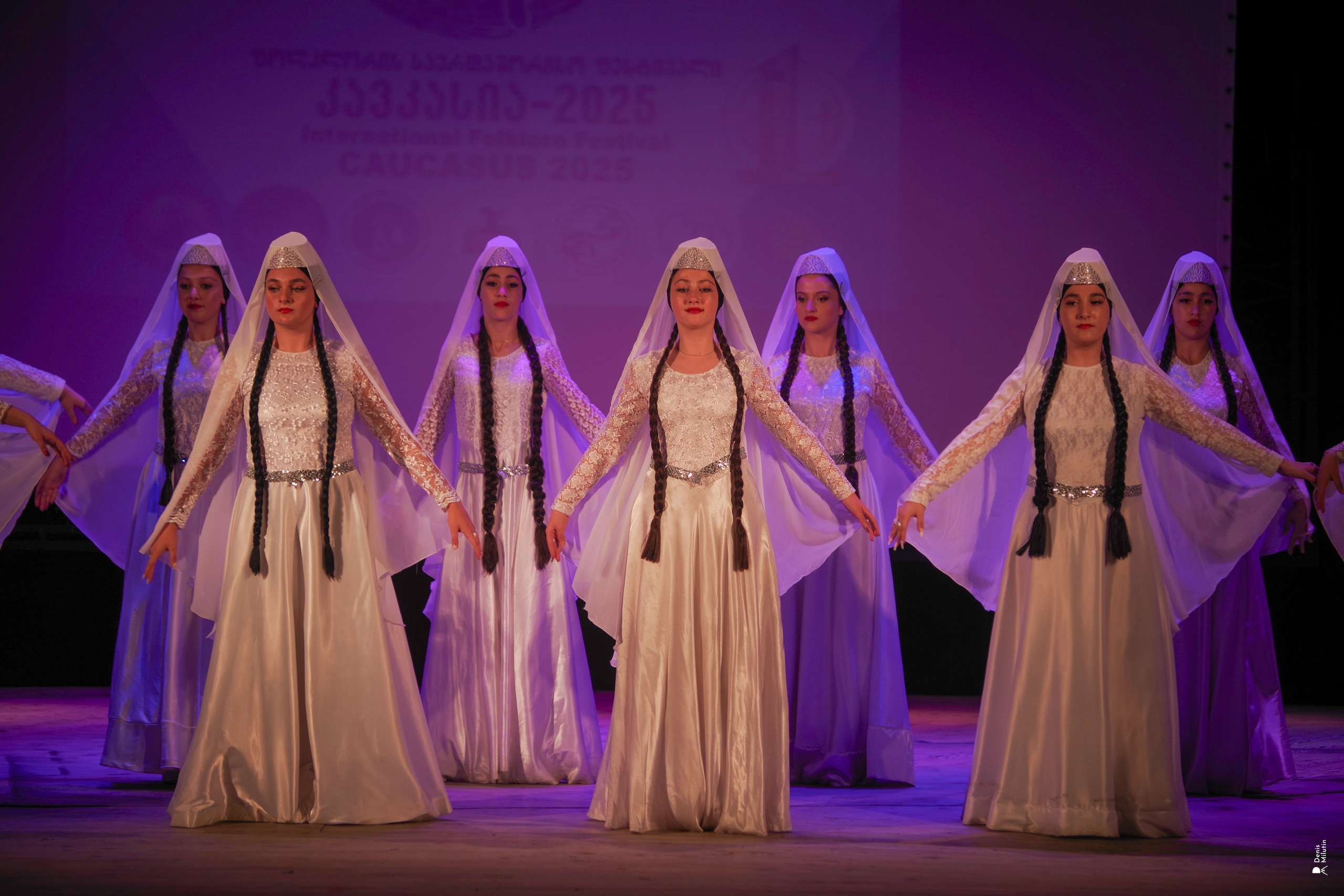 Танцы в прекрасном Они. Портретный фотограф Денис Милютин