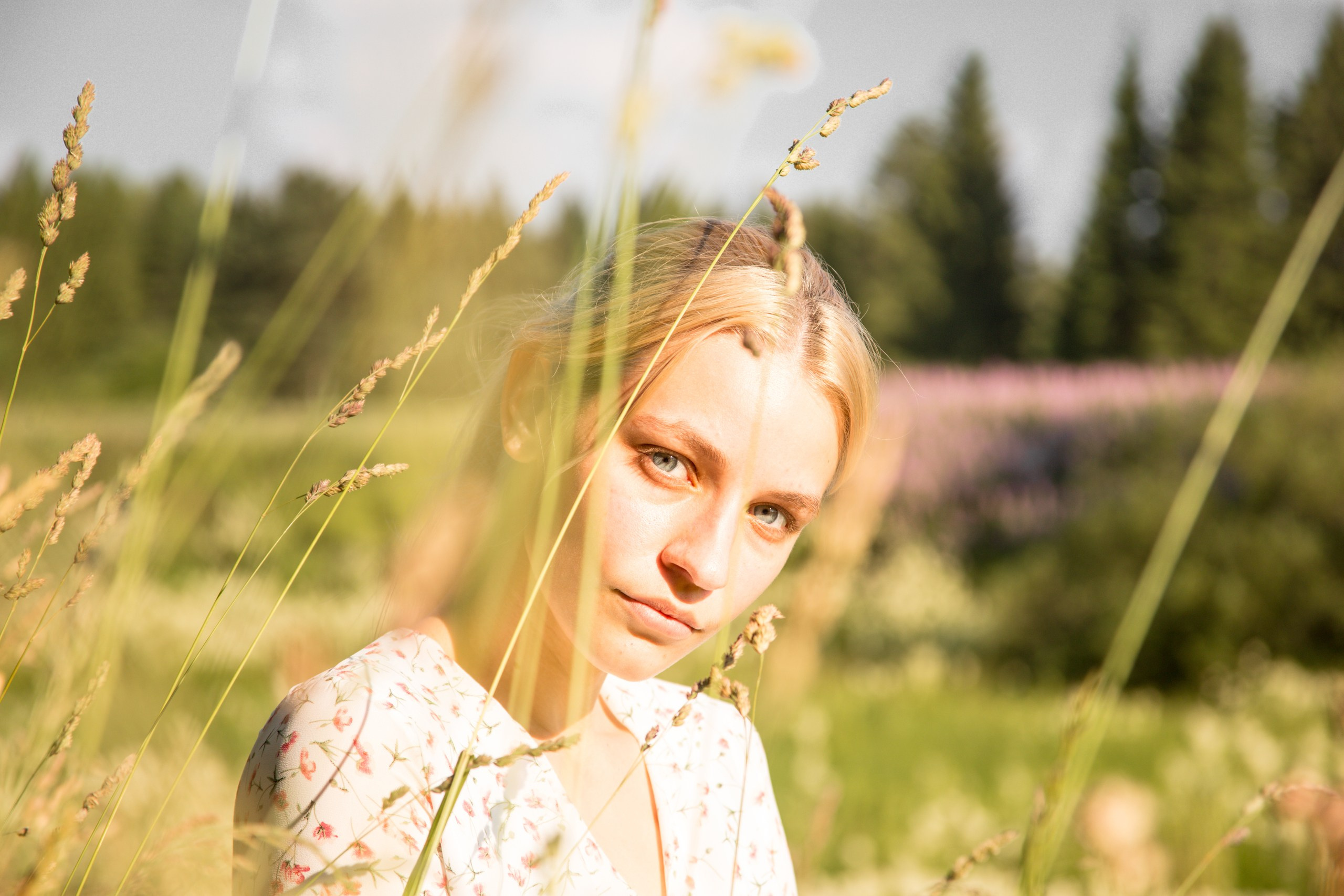 Лена и Света на природе. Фотограф Пермь. Фотосессия в фотостудии Перми и на свежем воздухе
