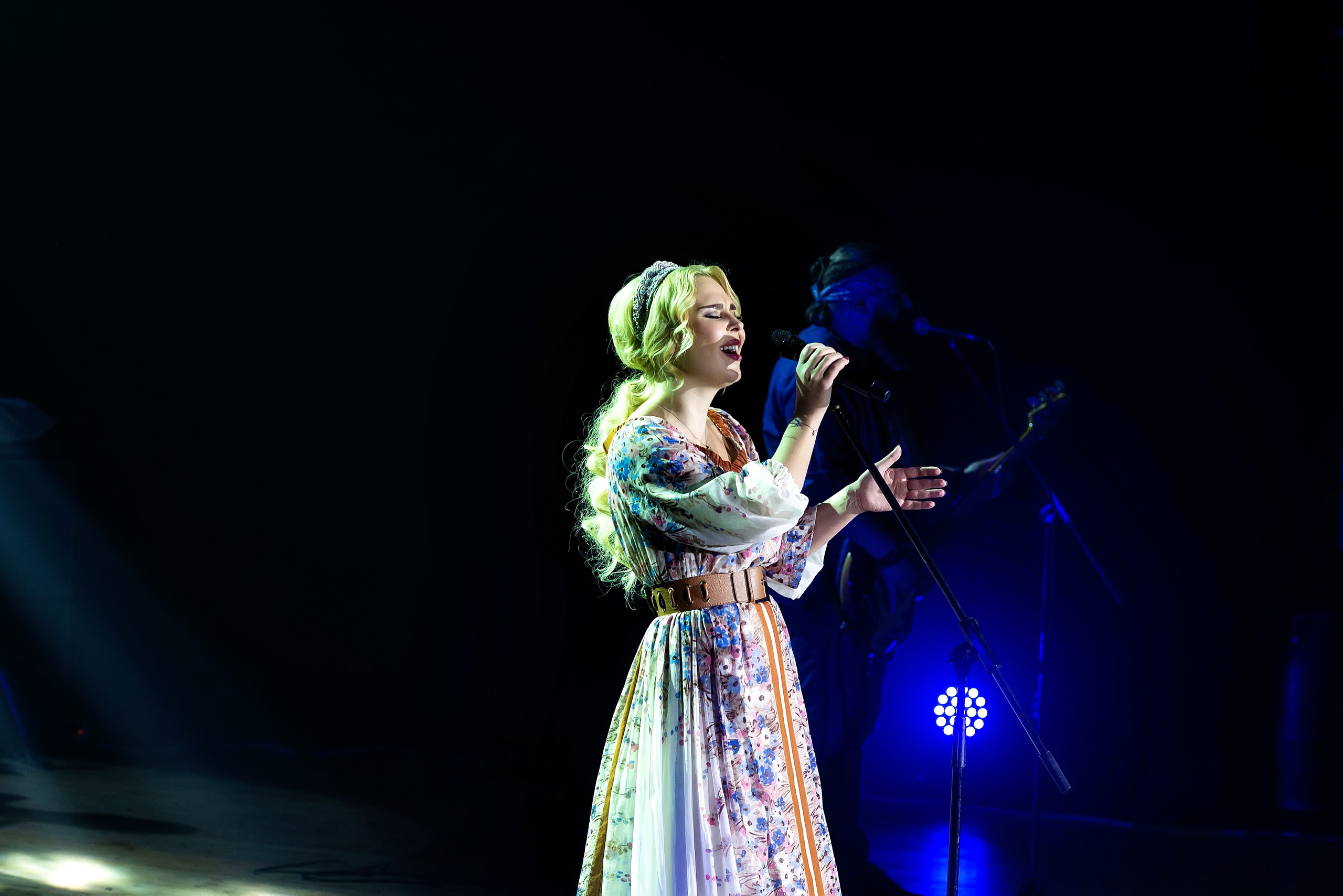 Концерт Пелагеи. Школьный, фэшн фотограф в Тюмени и в России Ирина Королева