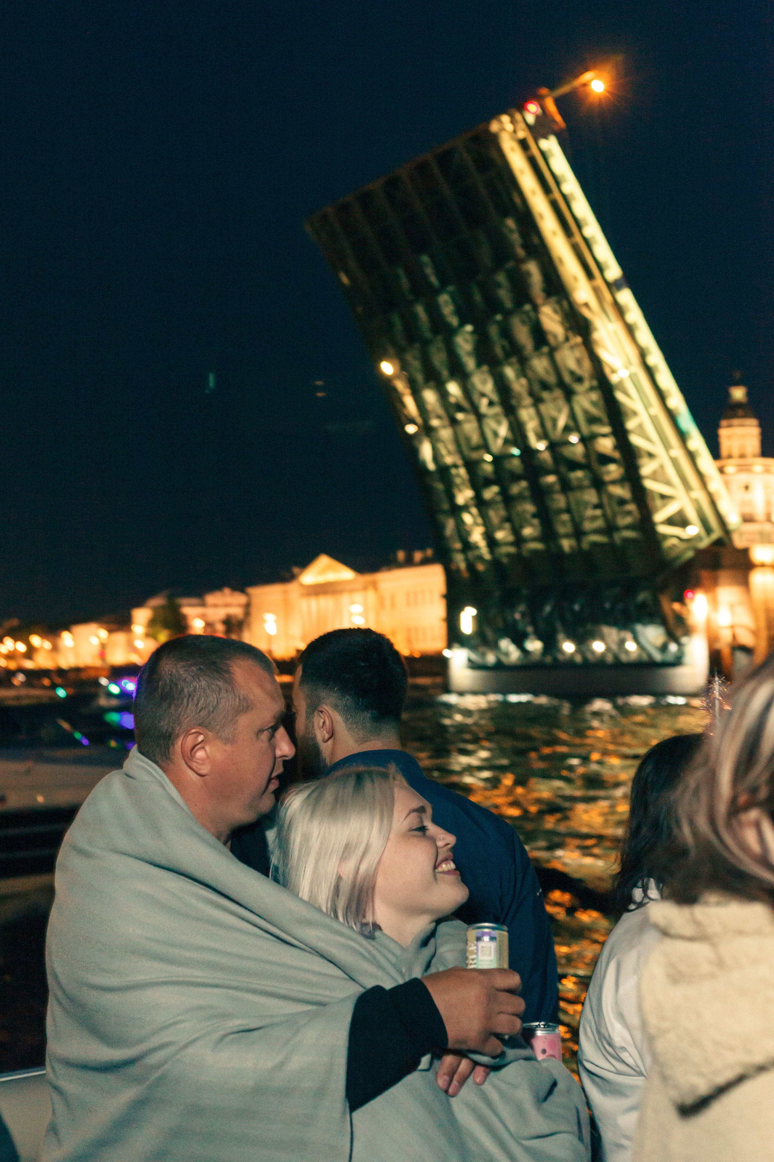 Мосты в лучах ночи. Фотограф в Санкт — Петербурге Валерий Гаухман