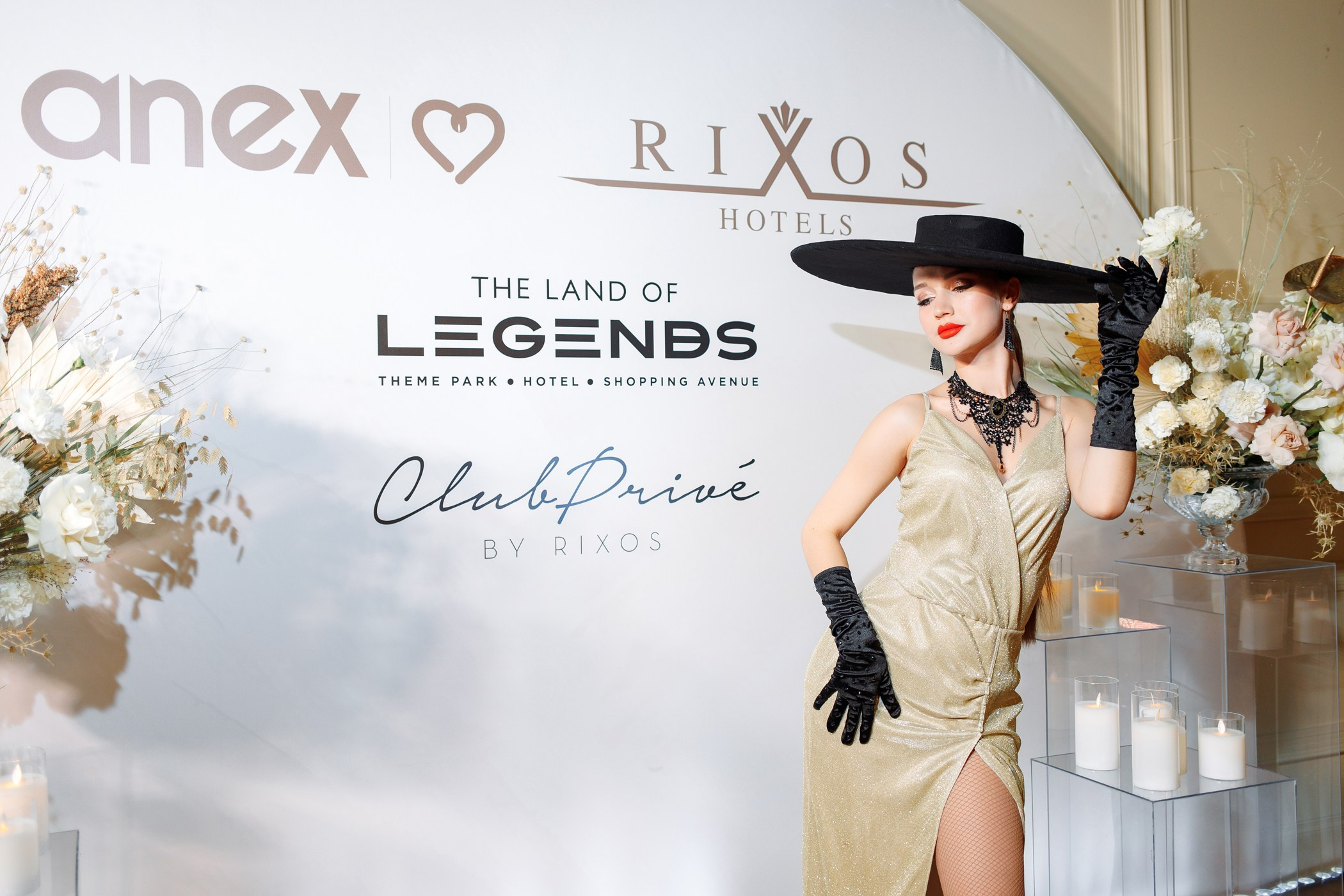 женский портрет на светском мероприятии