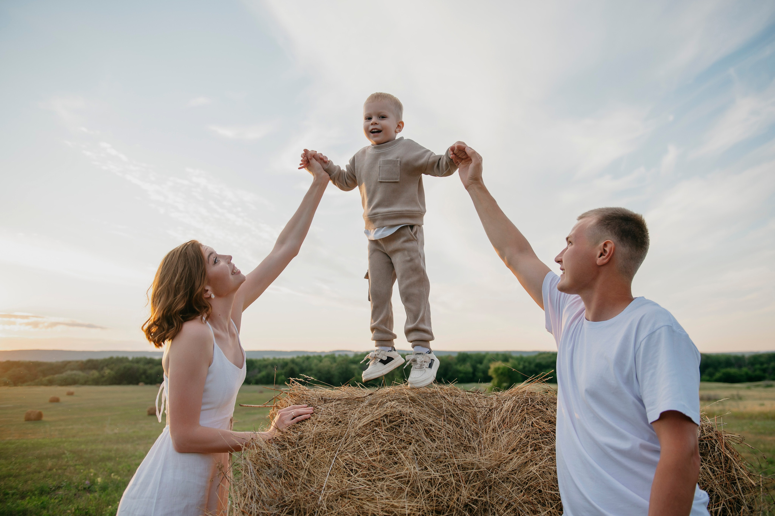 Семейная прогулка на закте. Фотограф Дарья Семина