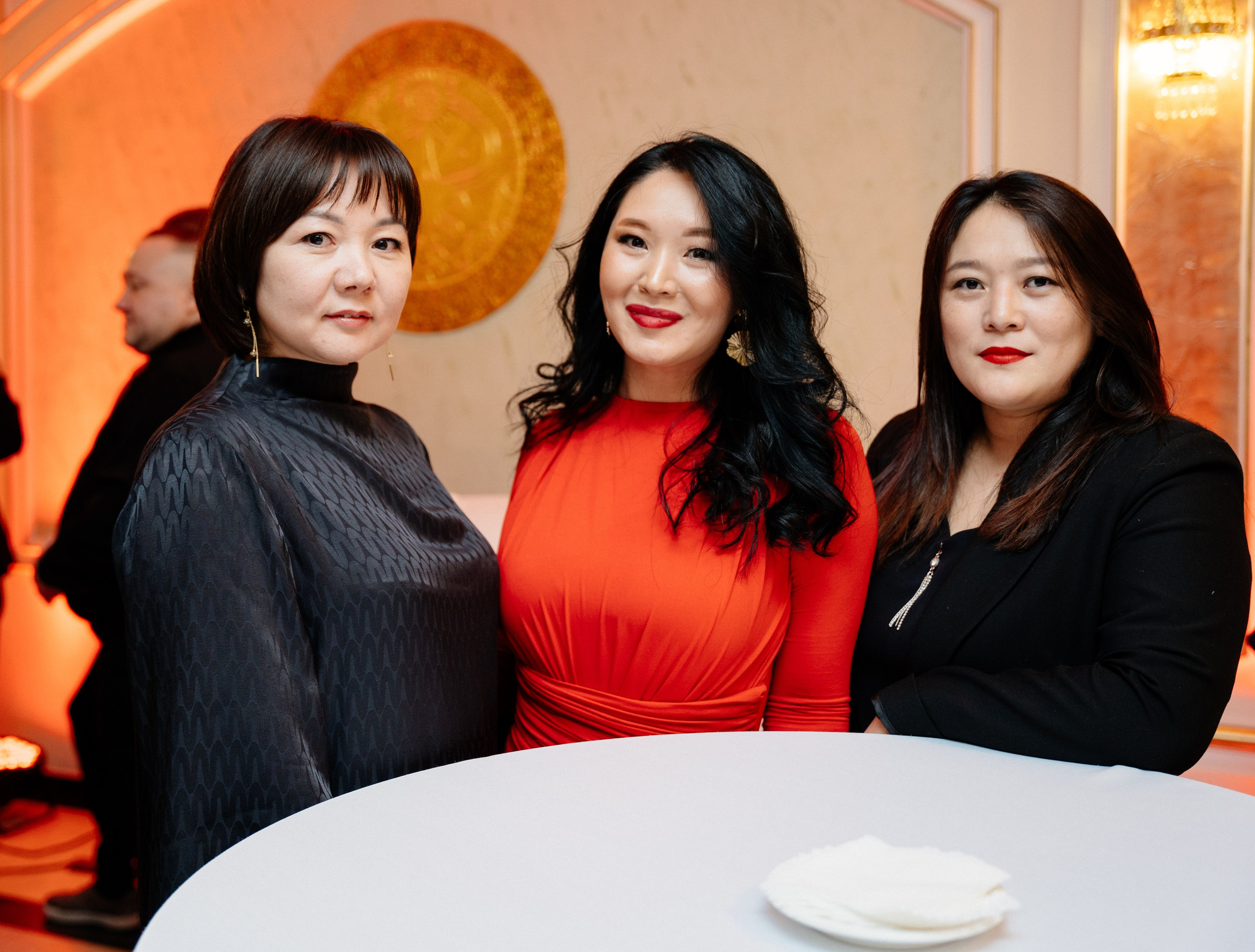 Корпоратив Allure 2023. Репортажный фотограф в Астане — Диана Калтаева, портретный фотограф