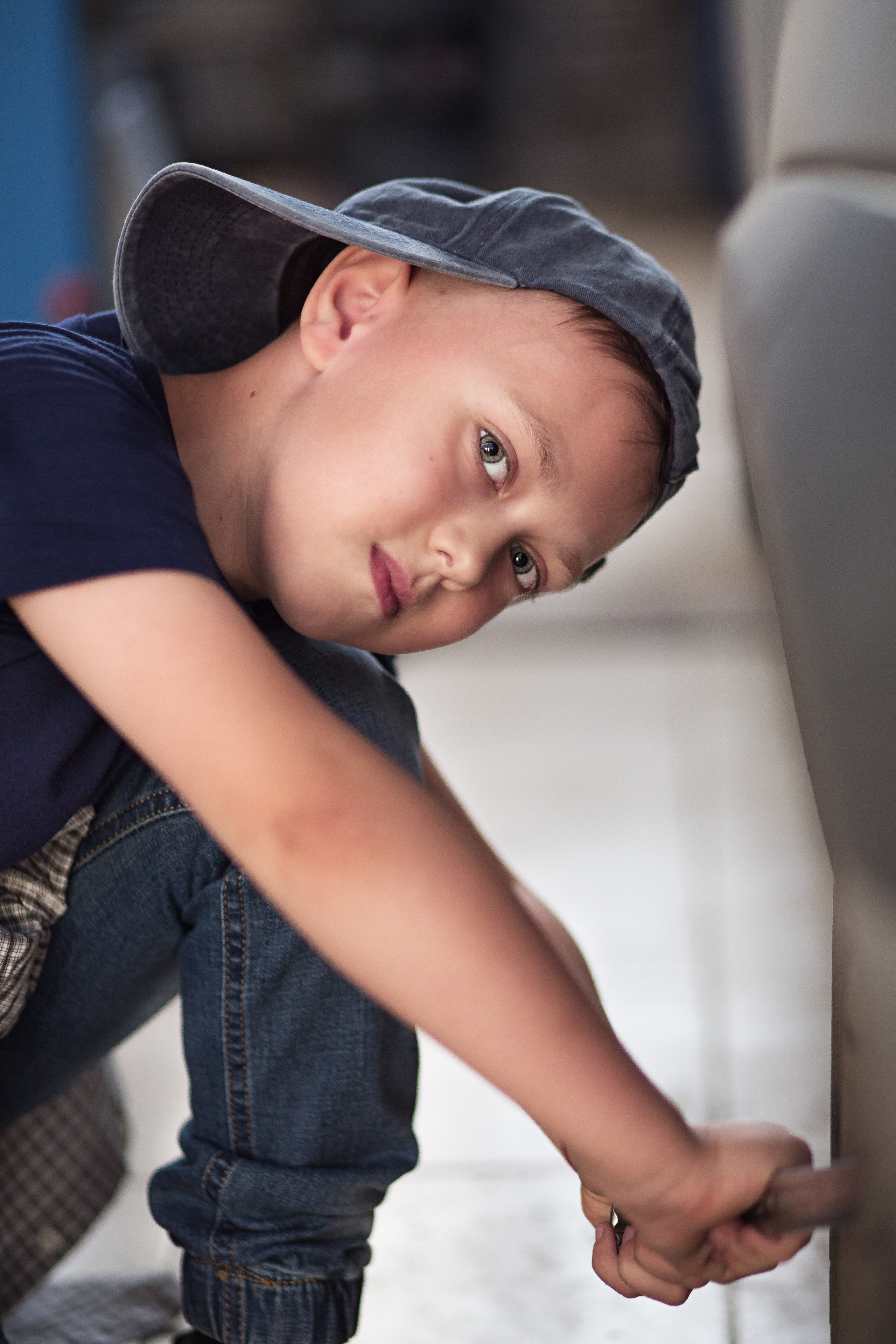 Детский портрет, Семейный фотограф Тула, Фотосессия в Туле, детская фотосессия, Фотосессия в автомастерской, Дети и автомобили