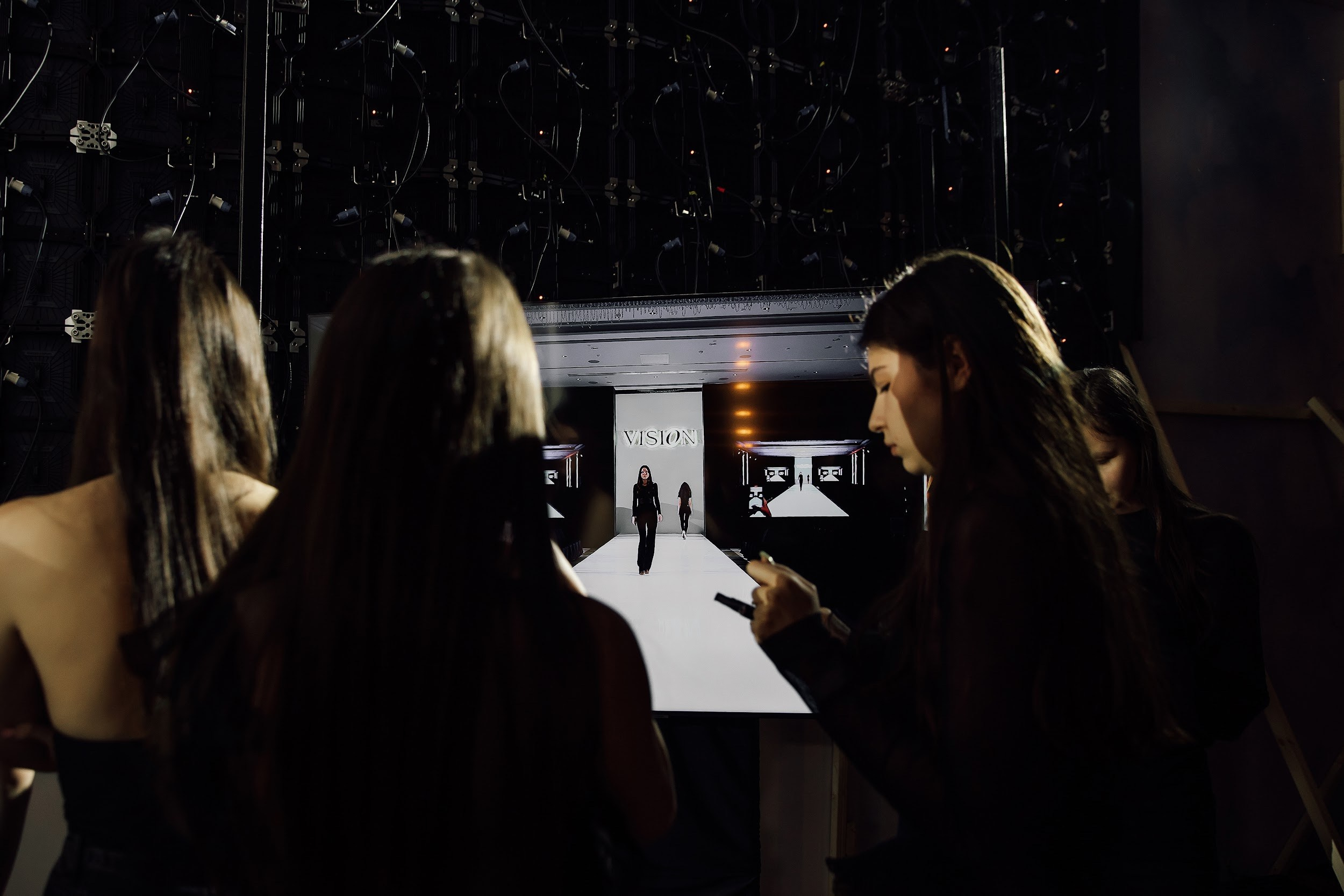 VISION. Любовь Чуляева — свадебный фотограф в Москве и Европе