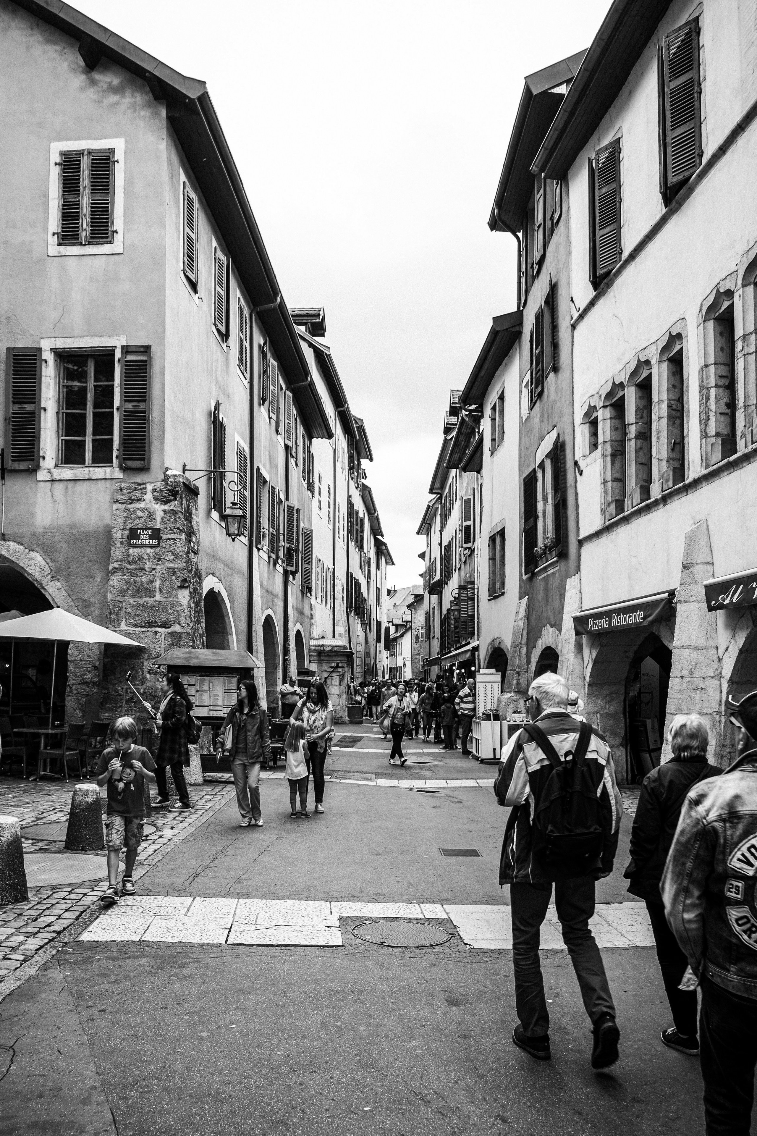 Анси. Фотограф Антон Швец — Монохромная реальность