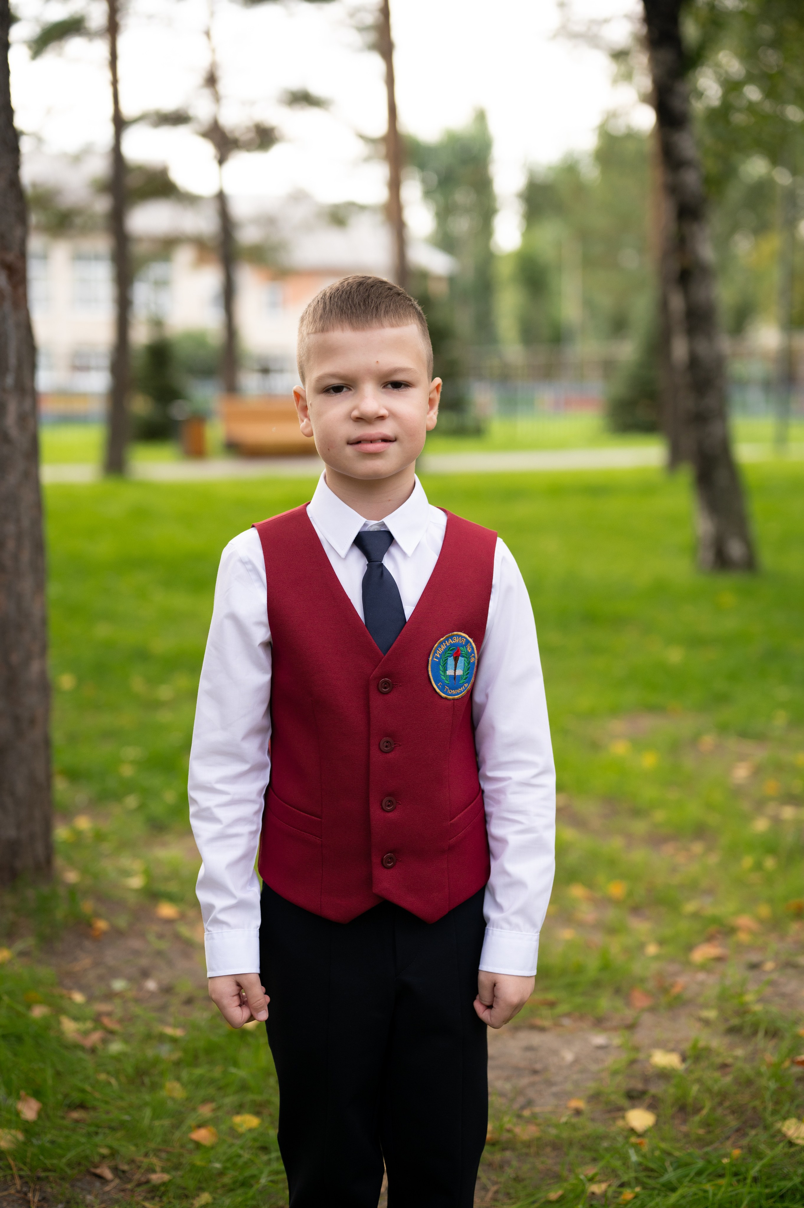 1 сентября 16 гимназия 2 класс (линейка + в классе+ на улице). Фотограф новорожденных, семейный детский в Тюмени Татьяна Морозова