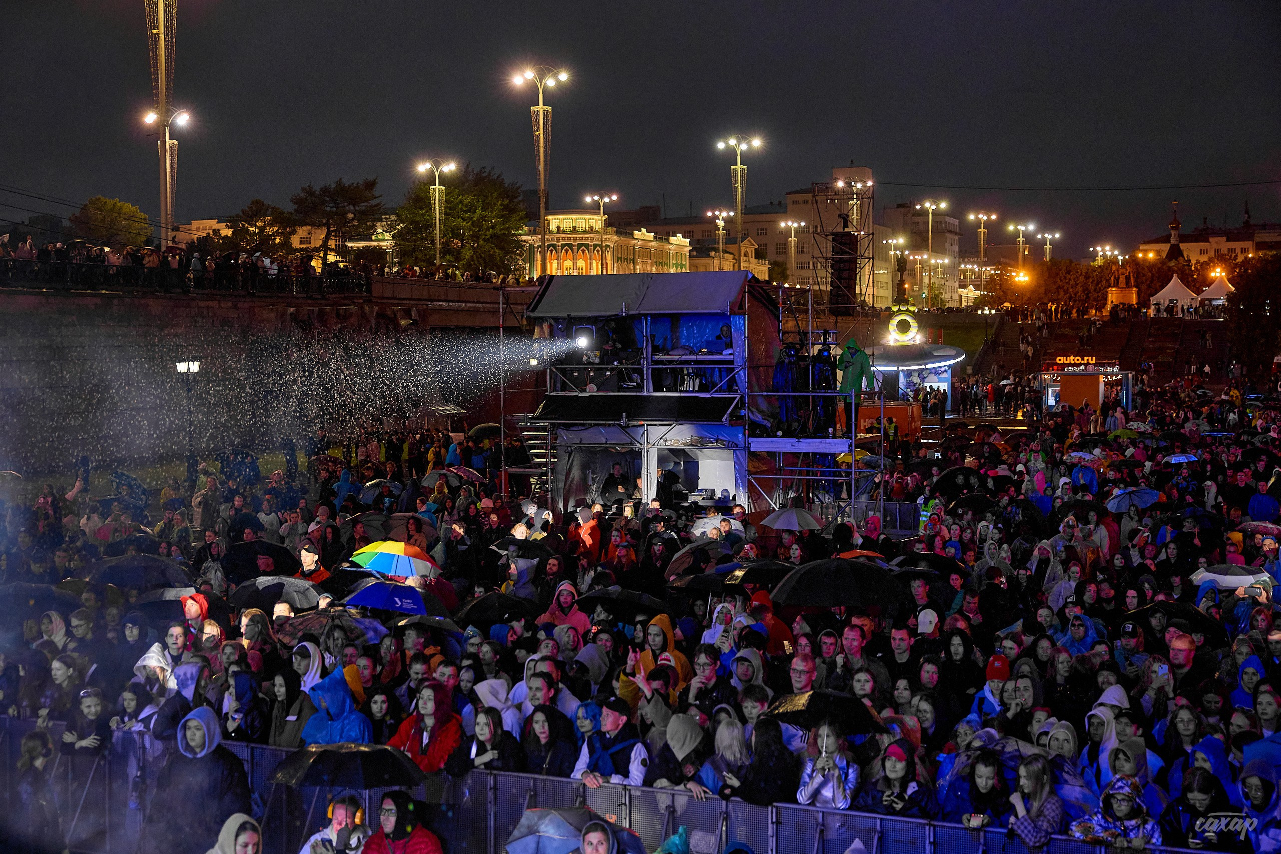 Фестивале Ural Music Night 2024. Профессиональный фотограф в Екатеринбурге Юра Сахар