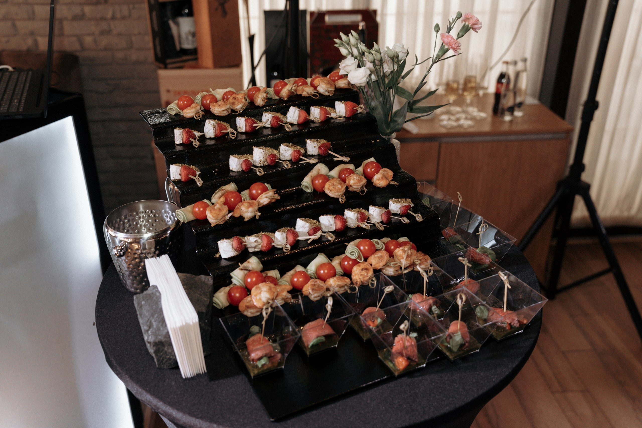 Свадьба Анастасии и Евгения, Картинная галерея, прогулка в лесу. Ресторан «Хлеб и Винотека». Свадебный фотограф в Тамбове Павел Четвертков