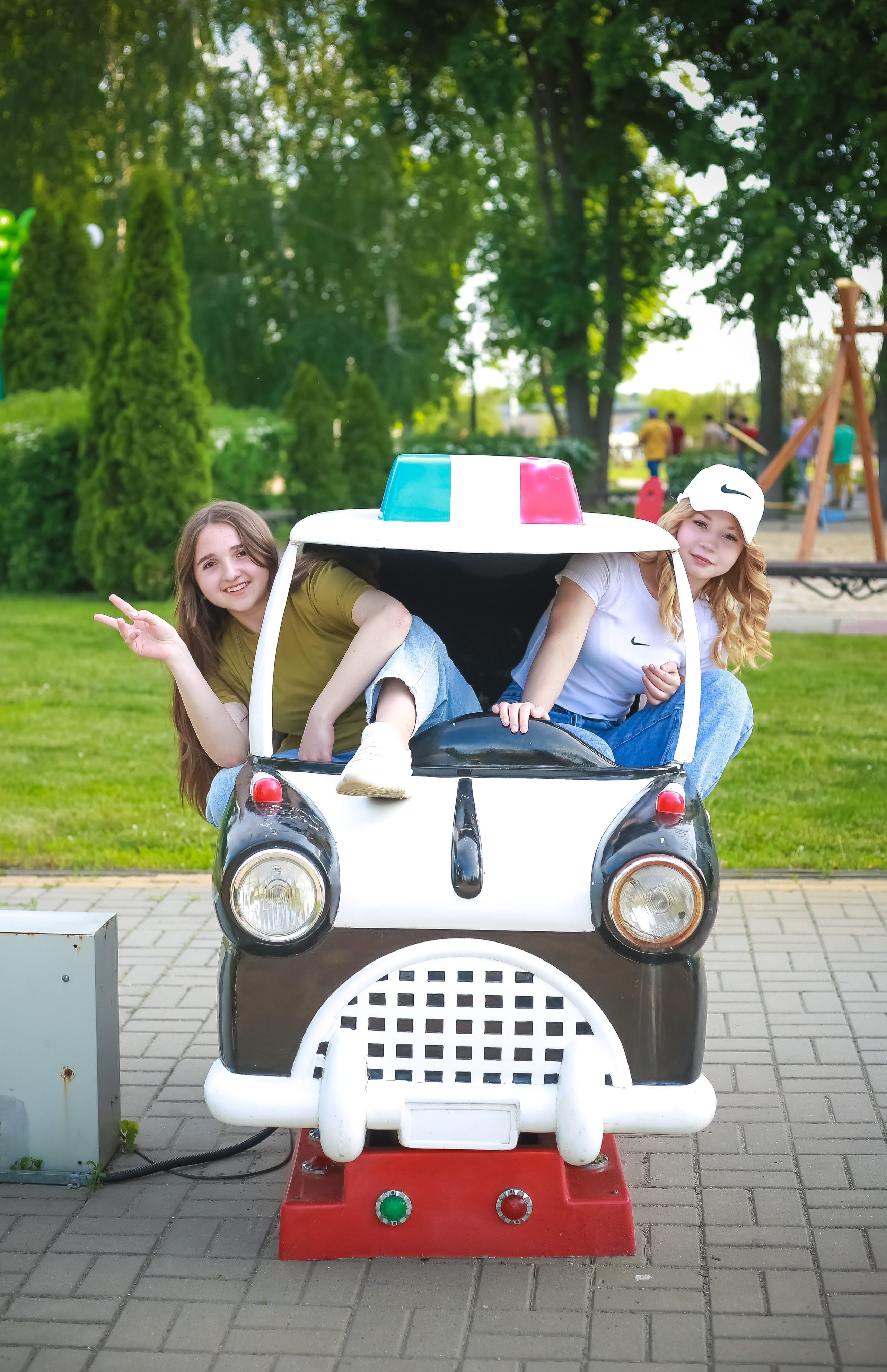 Яркие футболки — В.Хава. Выпускные альбомы Воронеж от Веры Соколовой