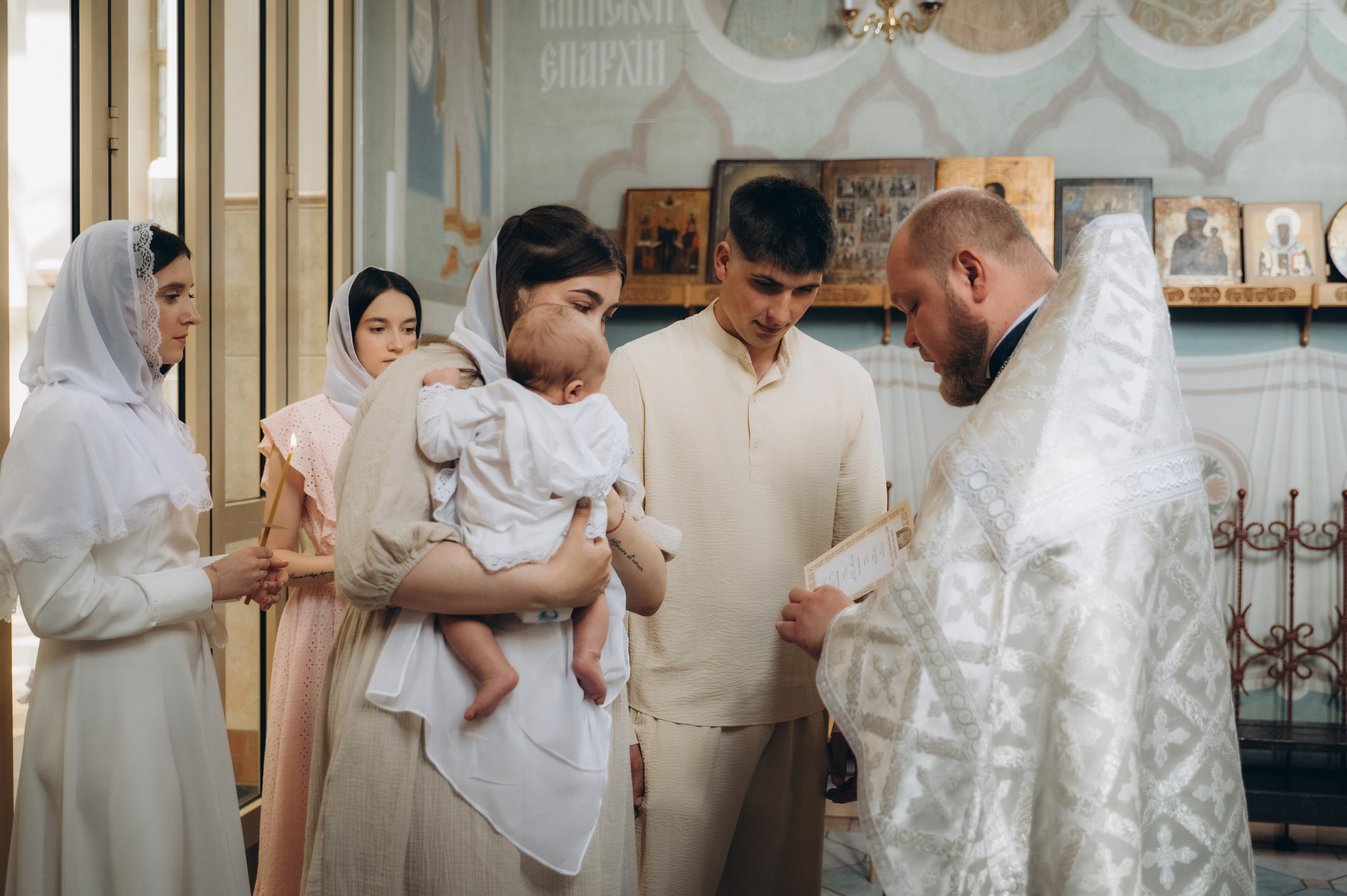 Крещение Арсения (Дом Милосердия). Семейный фотограф в Минске Дарья Дреко