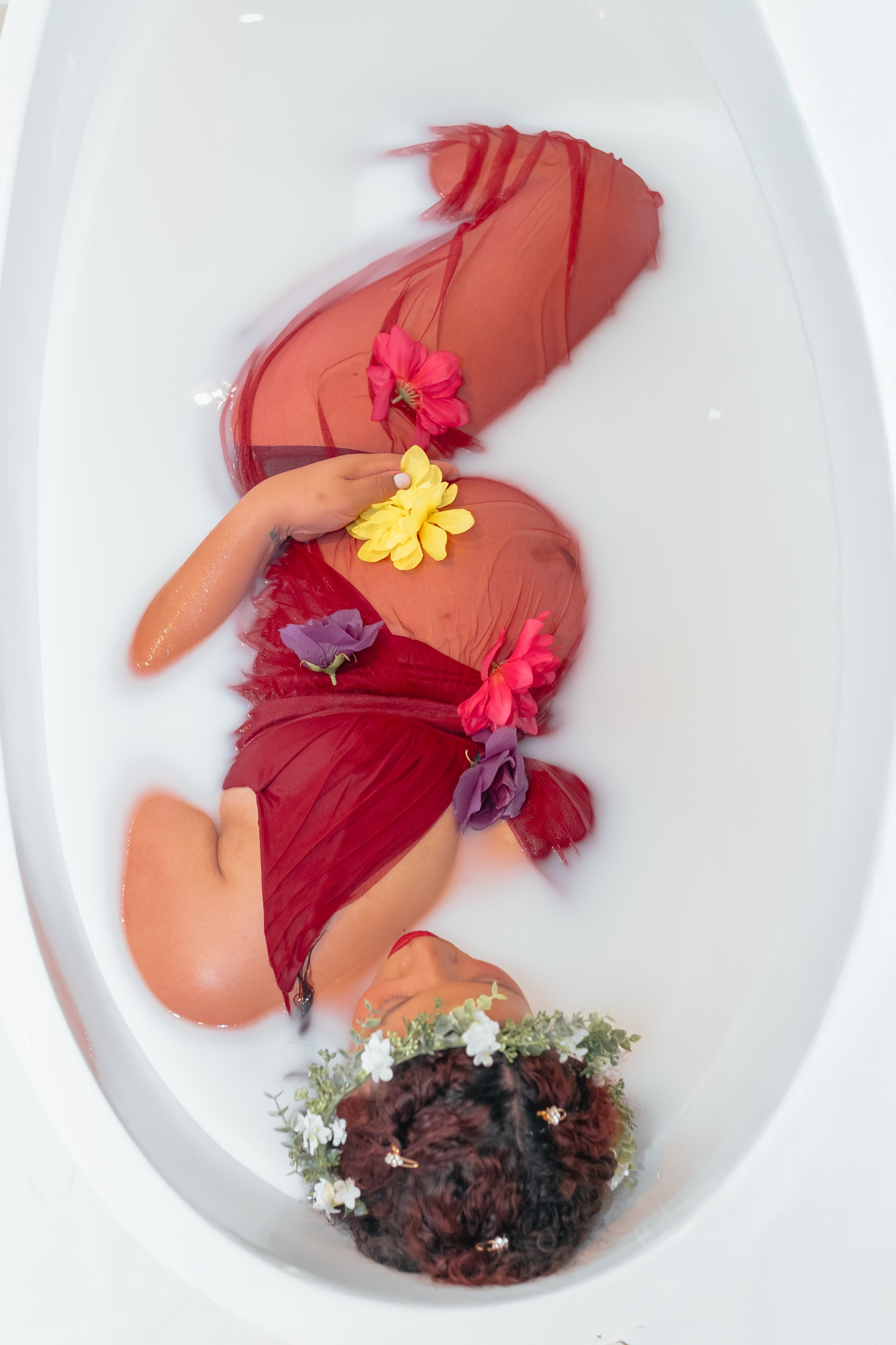 Didi’s maternity photoshoot. Gaukhar Baimagambet — Photographer and Videographer