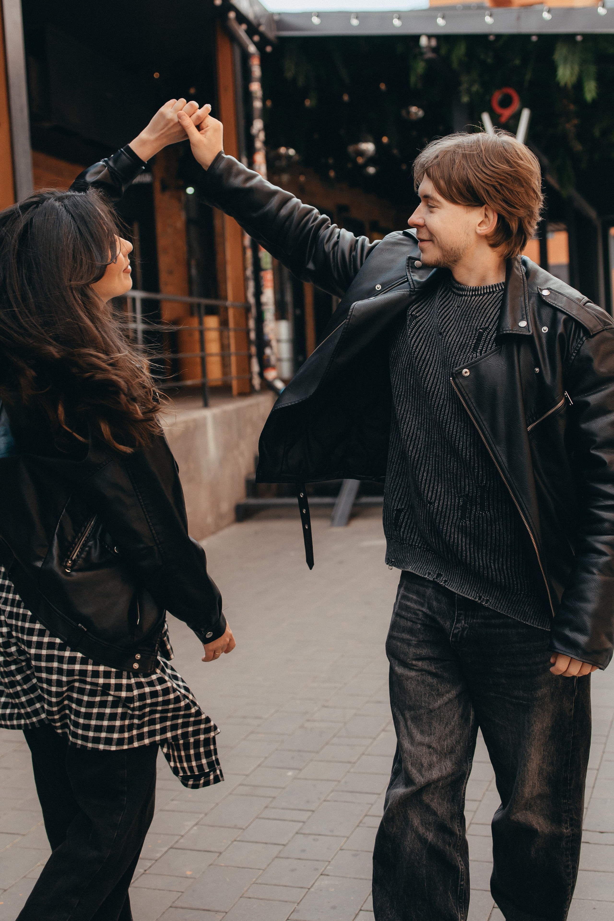 Лавстори в городе (Хлебозавод). Семейный фотограф в Москве, Щелково, Фрязино _ Виктория Степанова