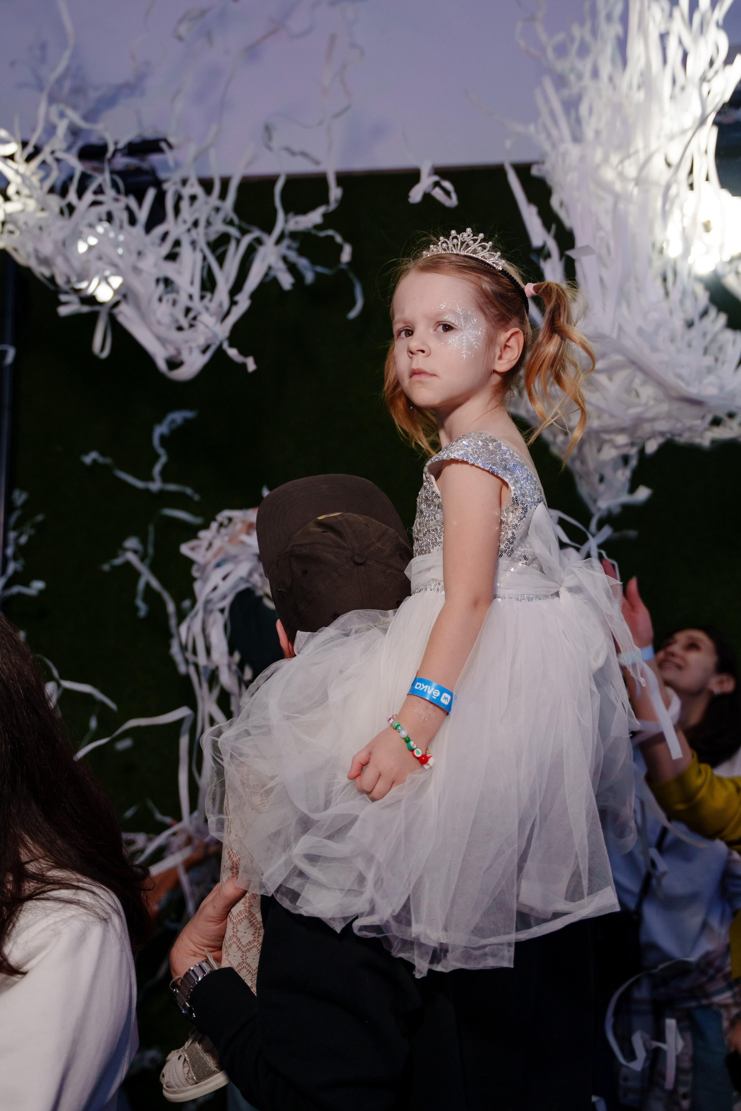 Репортажный фотограф VK Елка. Репортажный фотограф Москва Сергей Дружинин