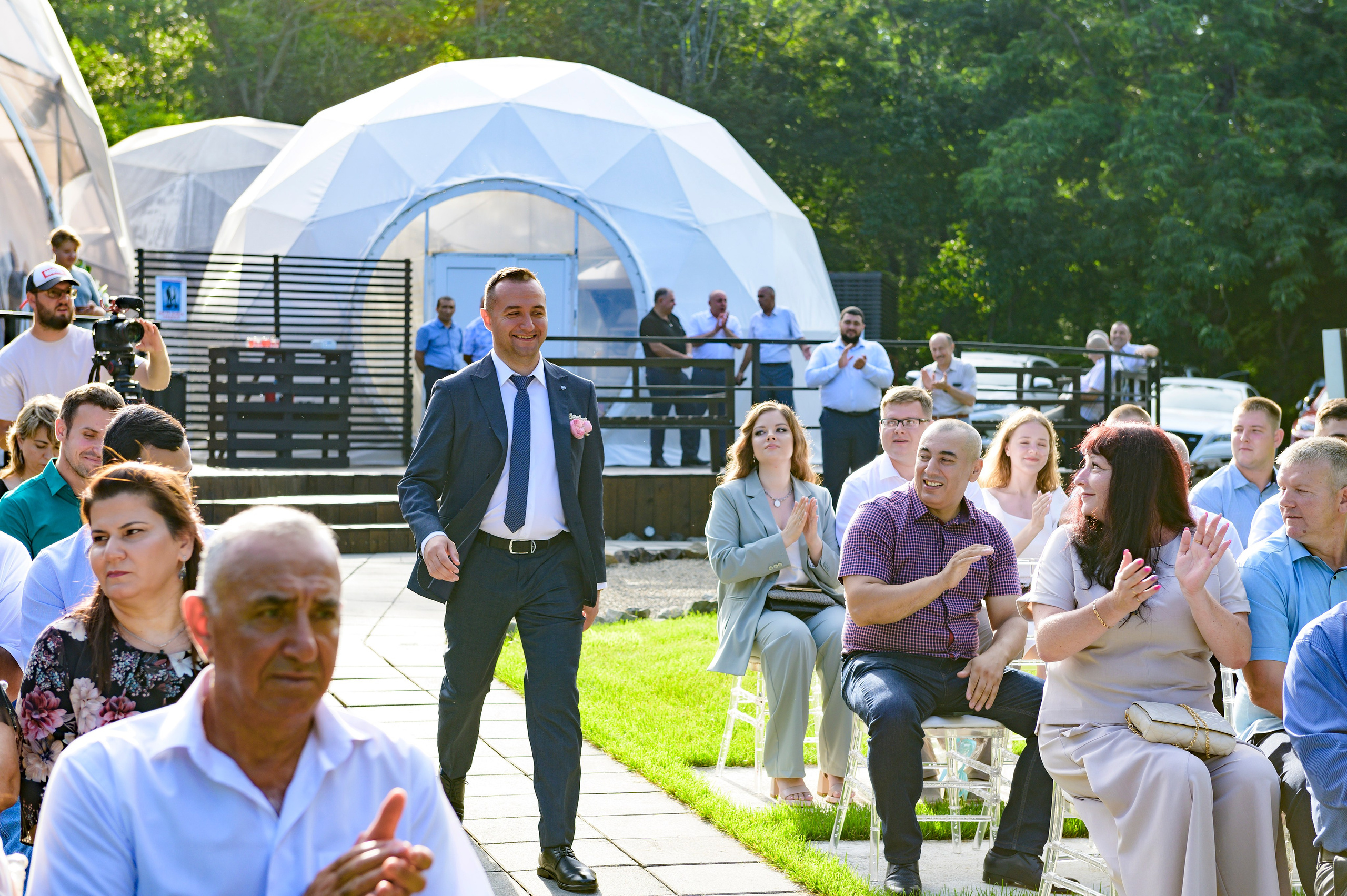 Алина и Адем. Свадебный банкет. Семейный и свадебный фотограф во Владивостоке